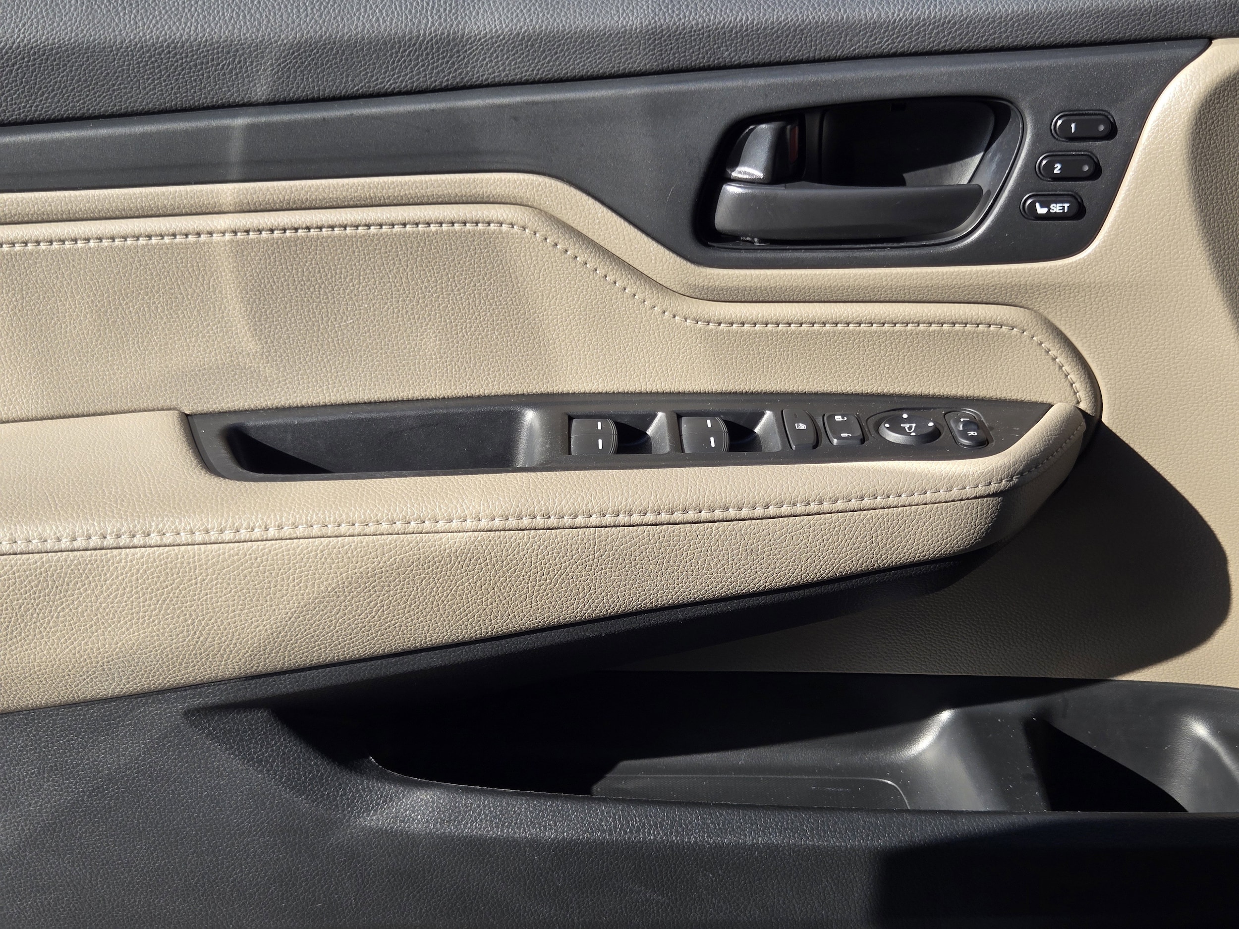 2023 Honda Odyssey EX-L - Photo 22