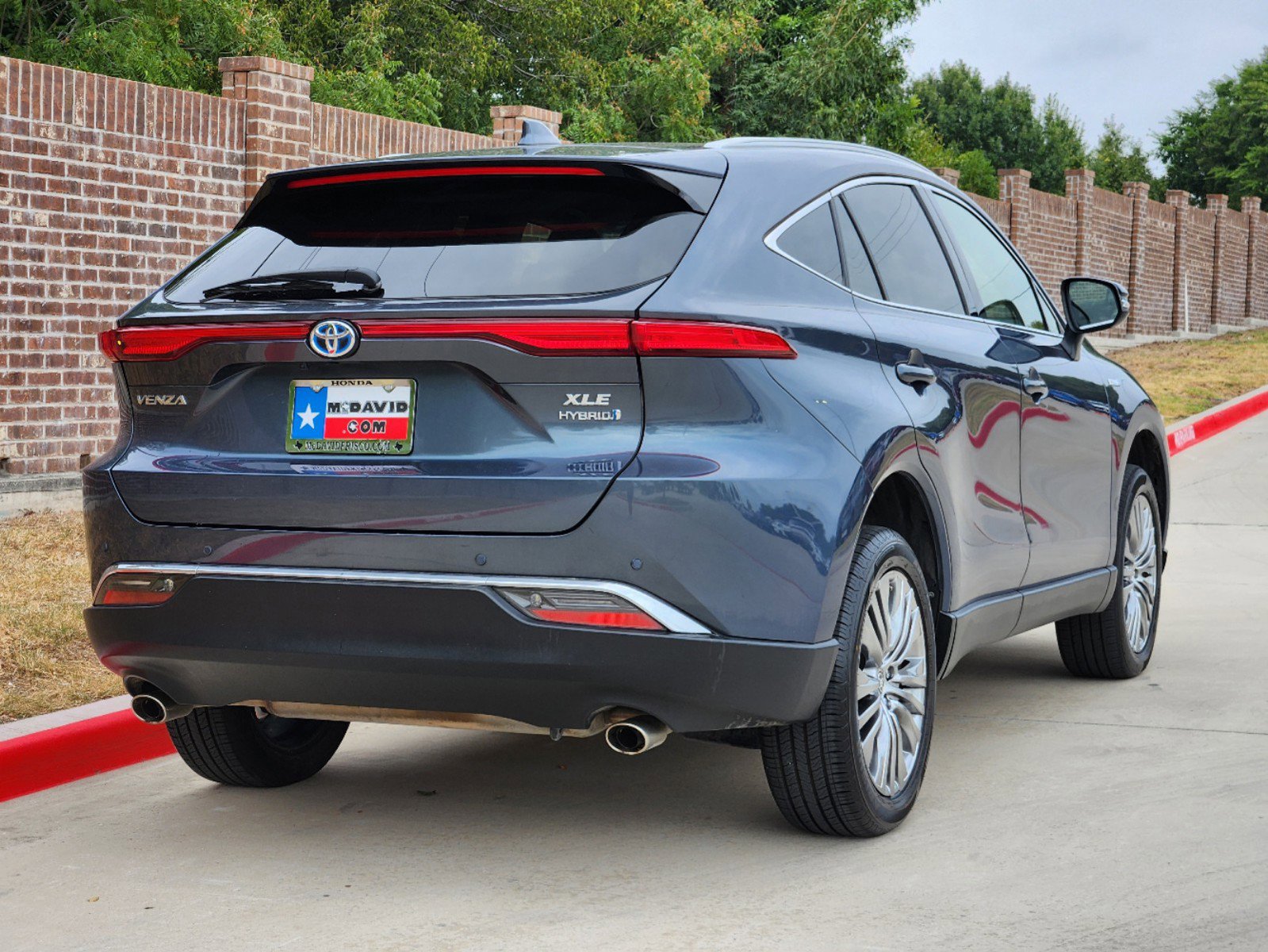 Used 2021 Toyota Venza XLE with VIN JTEAAAAH2MJ016322 for sale in Frisco, TX