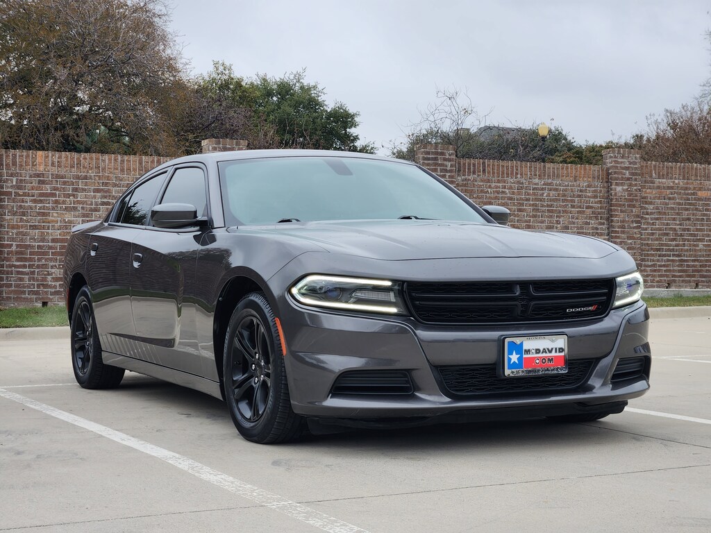 Used 2018 Dodge Charger SXT Sedan