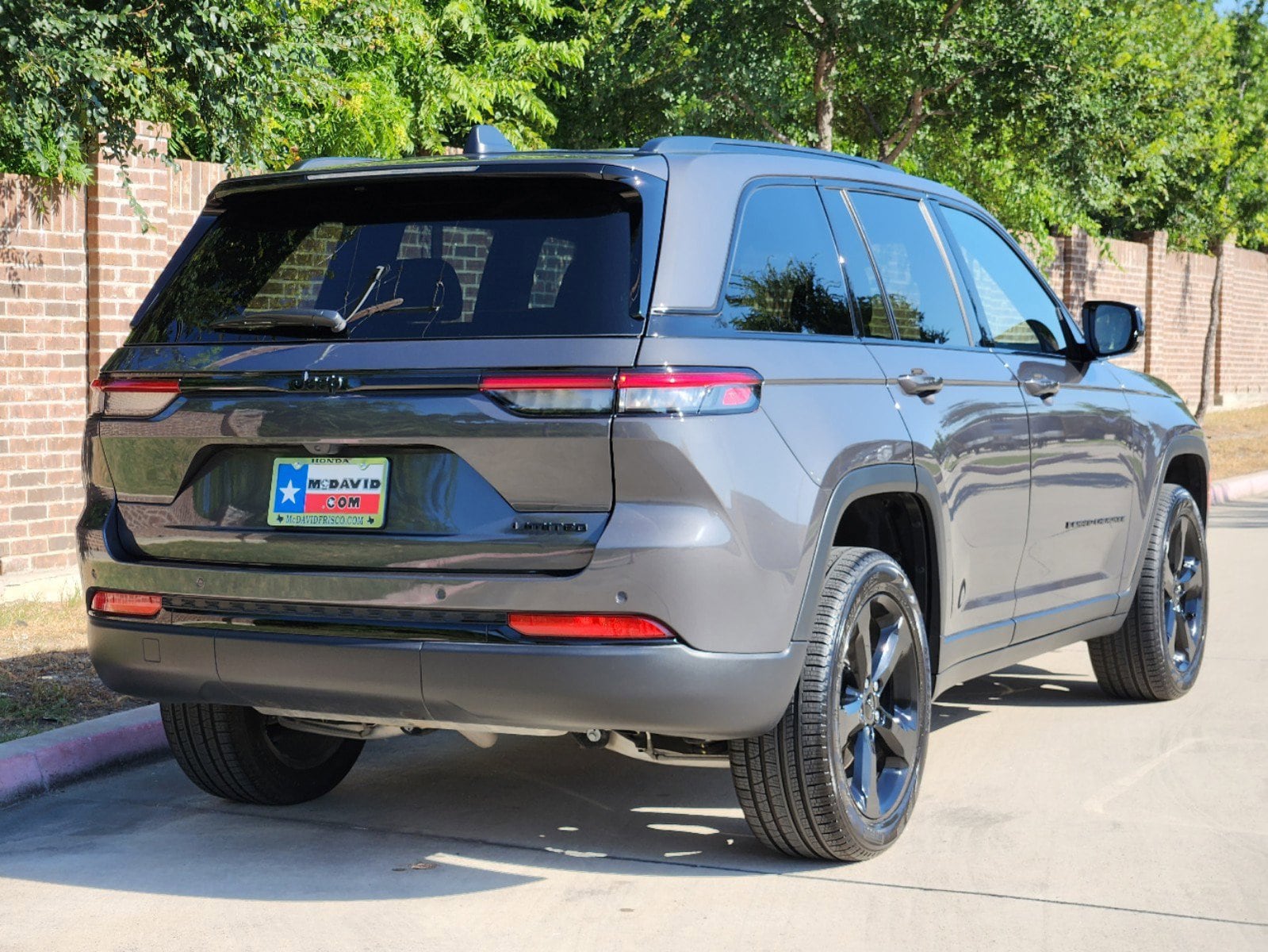 Used 2024 Jeep Grand Cherokee Limited with VIN 1C4RJGBG4RC112884 for sale in Frisco, TX