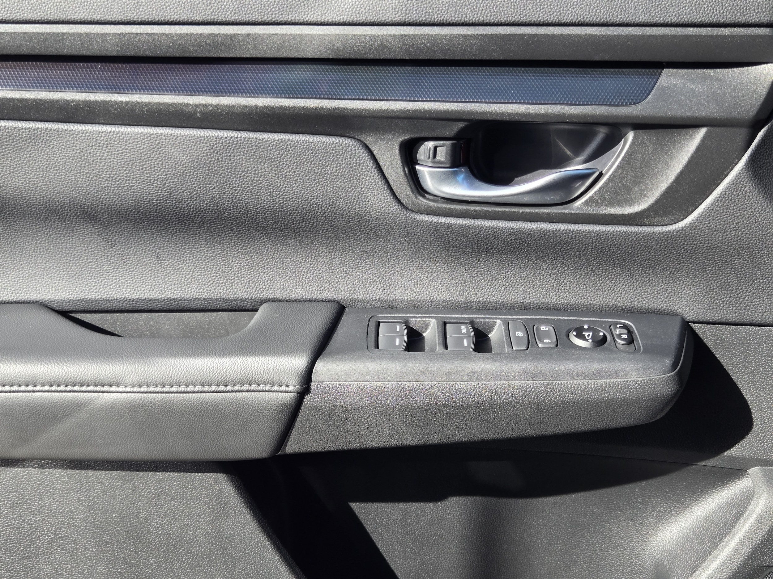 2024 Honda CR-V LX - Photo 25