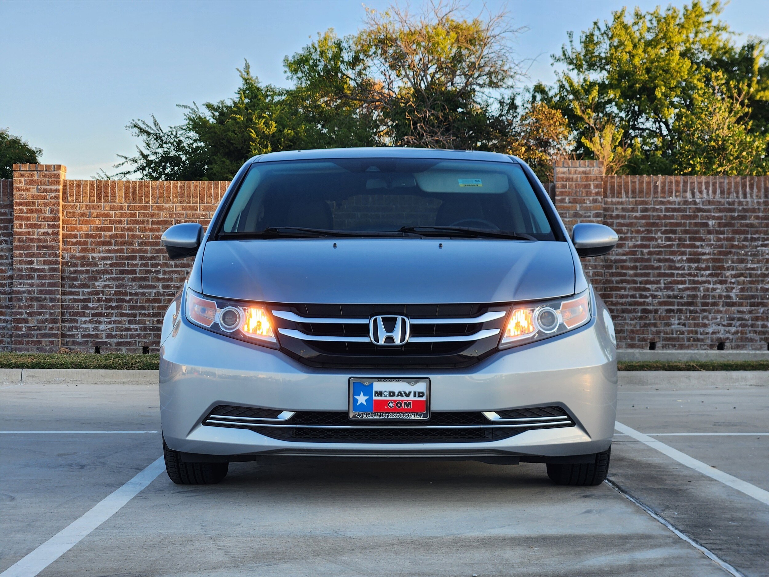 2016 Honda Odyssey EX-L photo 2
