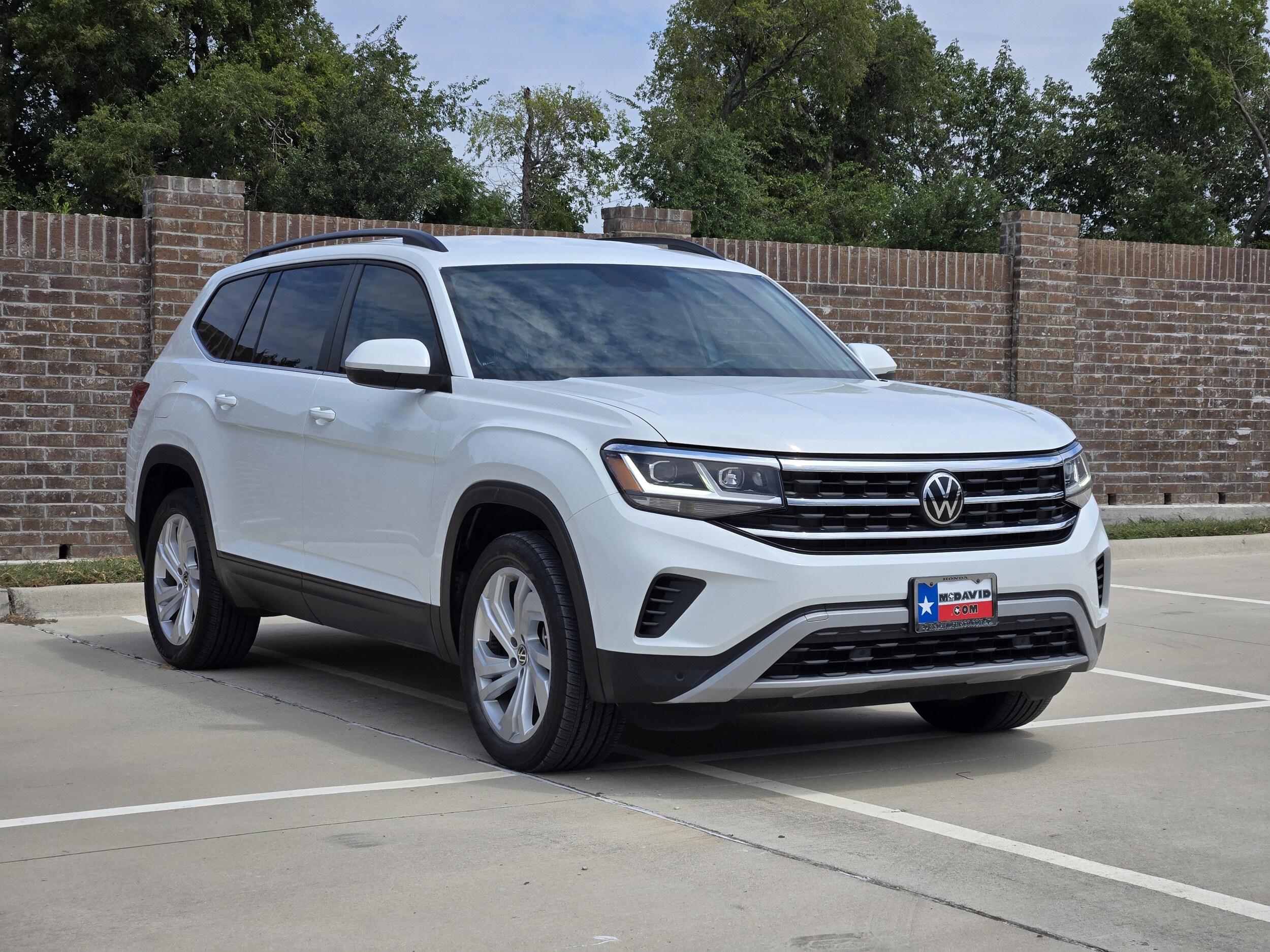 2023 Volkswagen Atlas V6 SE Technology photo 2