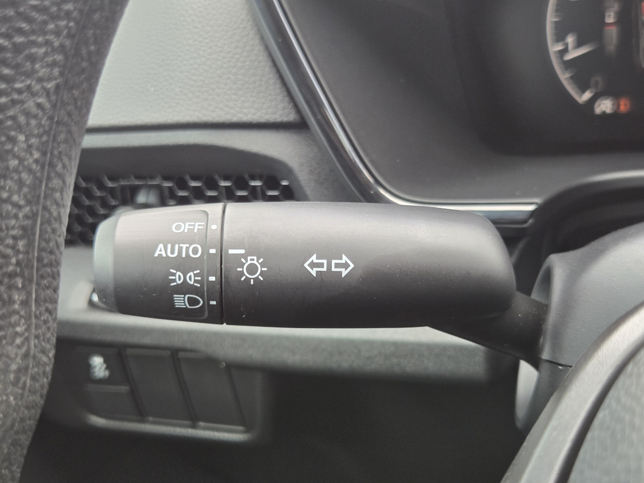 2025 Honda CR-V EX - Photo 18