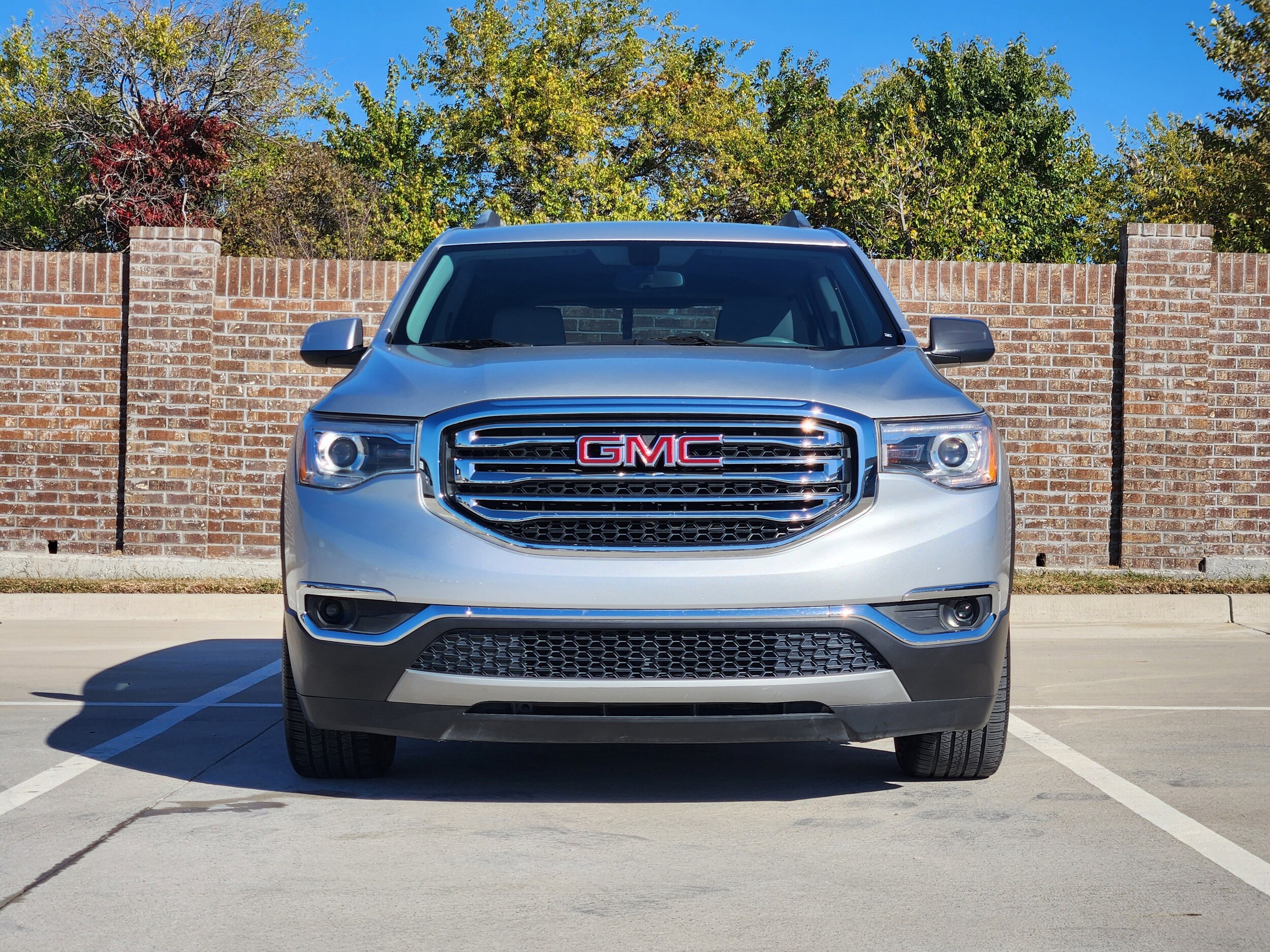 2019 Gmc Acadia SLE photo 2