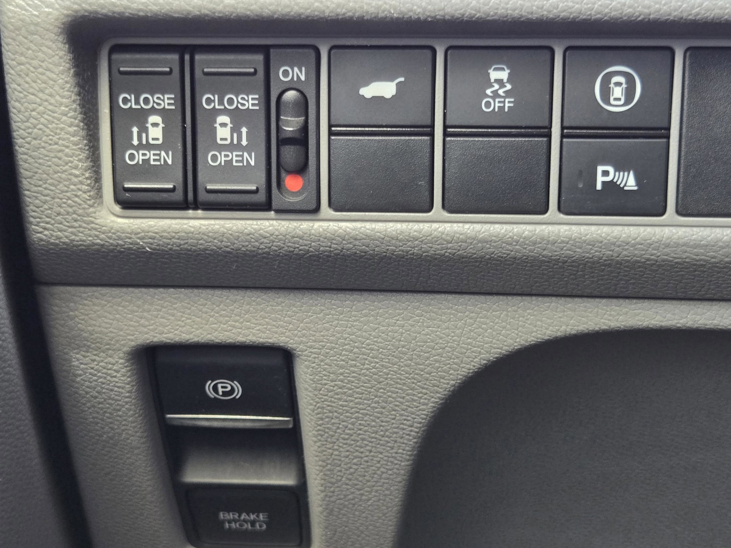 2024 Honda Odyssey Elite - Photo 18