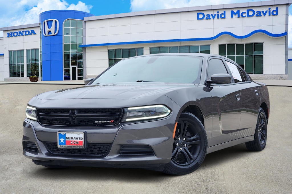 Used 2018 Dodge Charger SXT Sedan