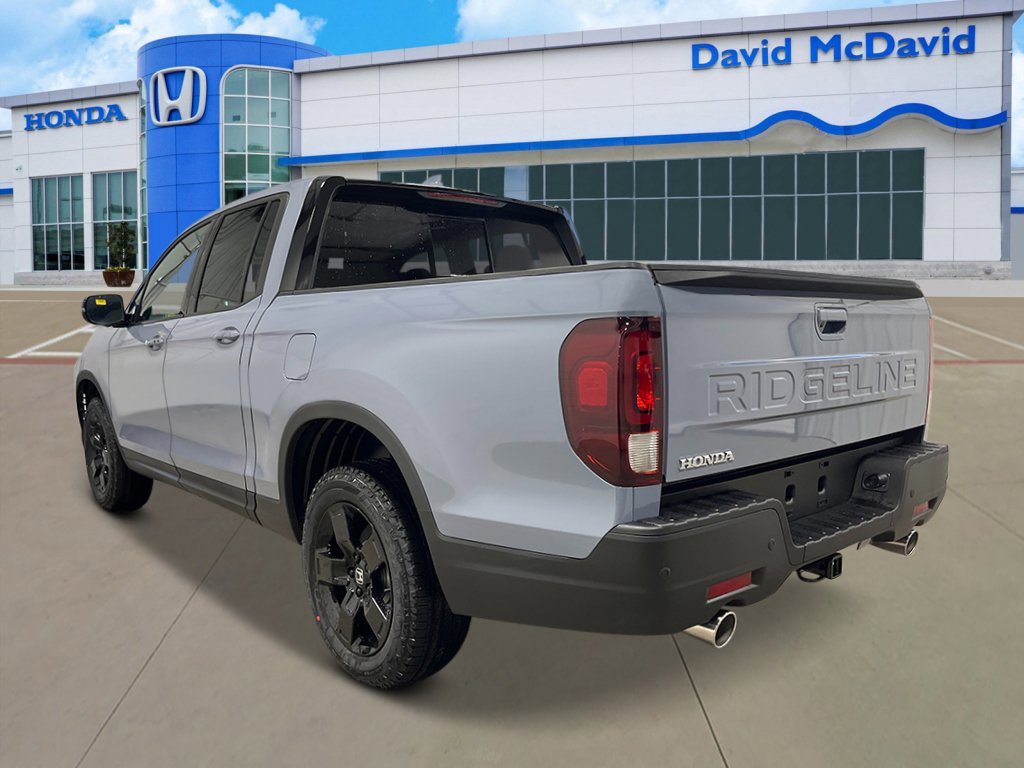 2025 Honda Ridgeline Black Edition photo 3