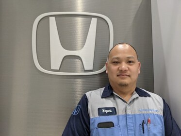 Staff member Bryant Ng from ID_f89e52