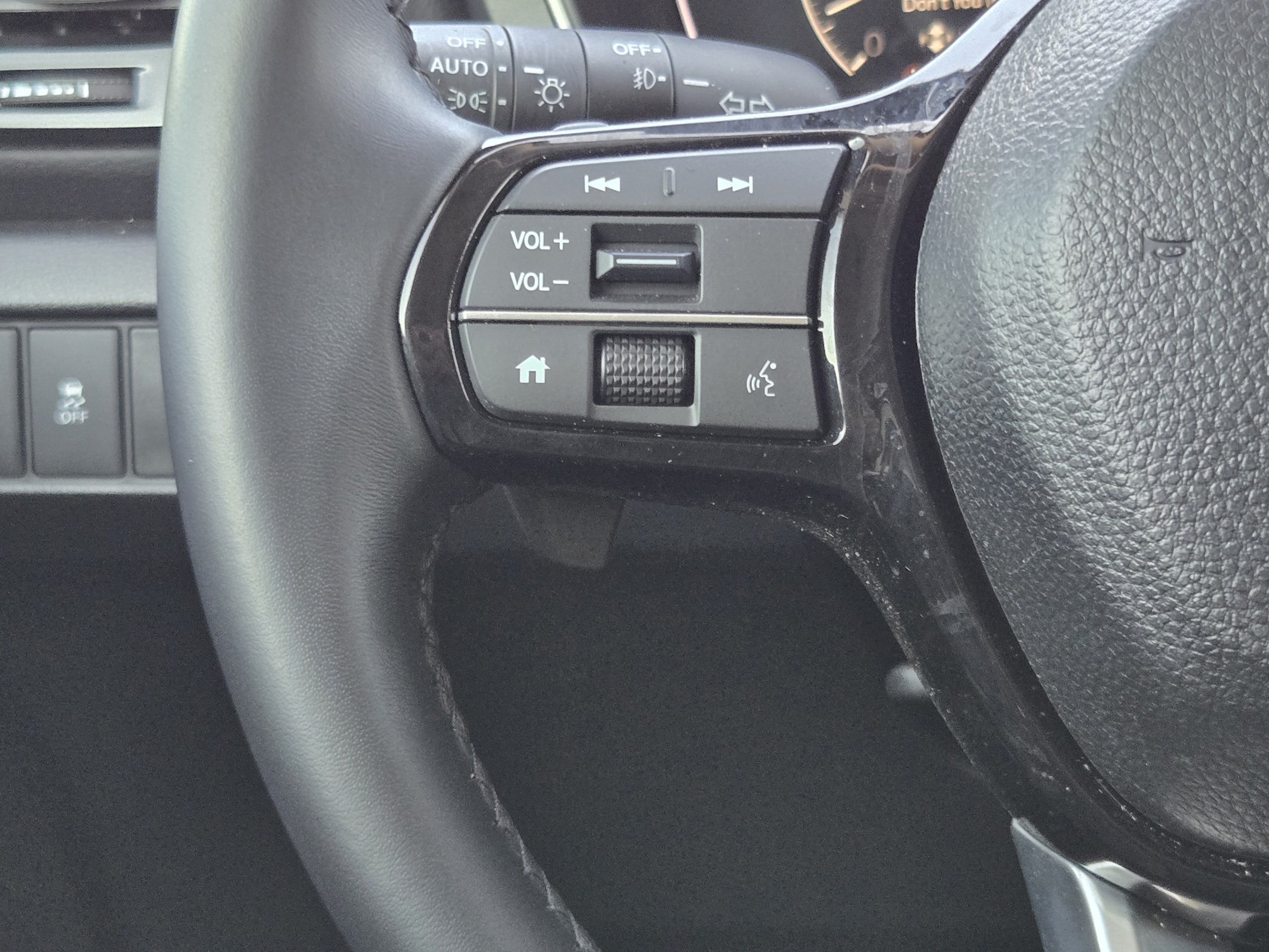 2025 Honda Pilot Touring - Photo 25