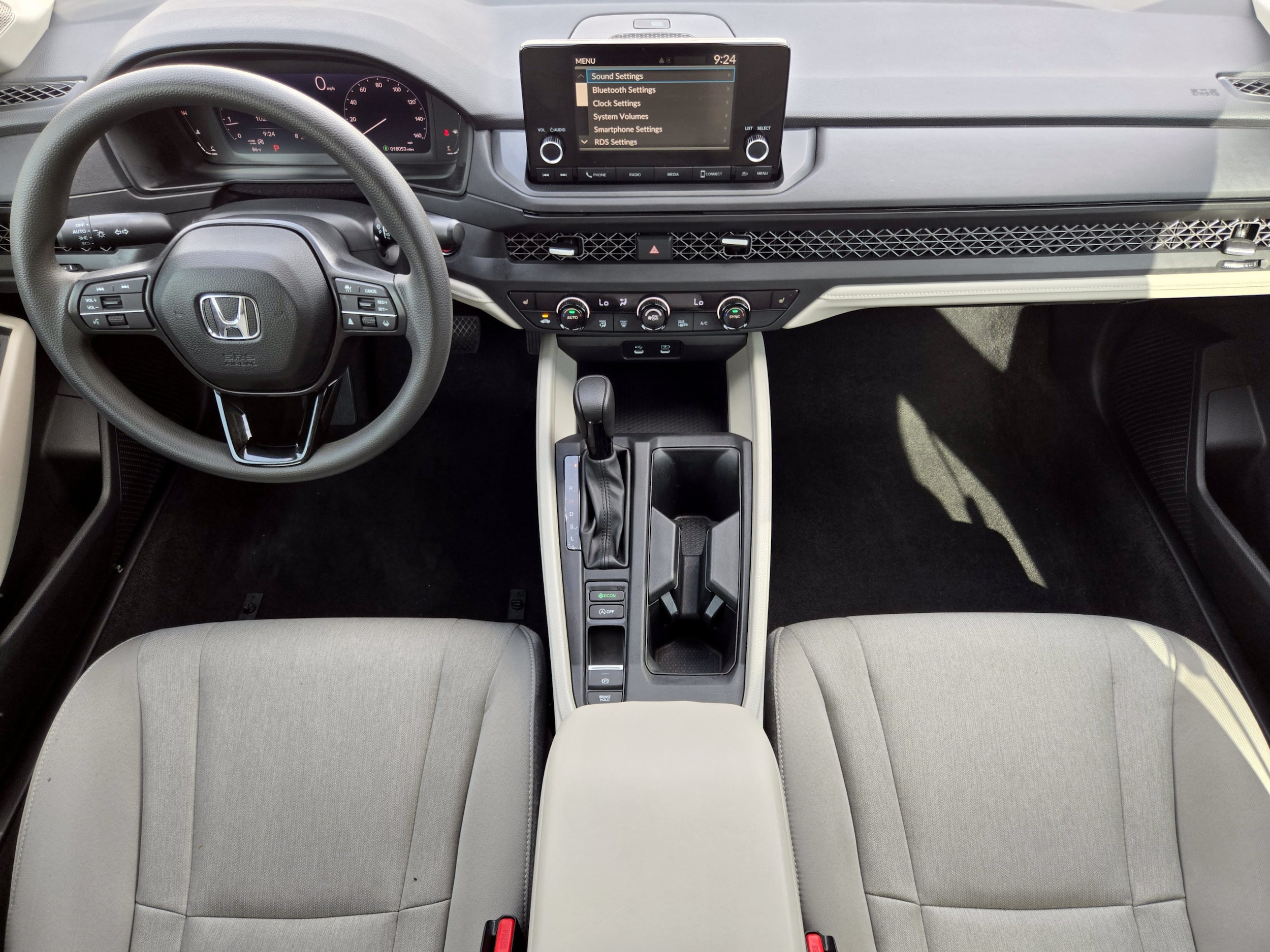 2025 Honda Accord SE - Photo 23
