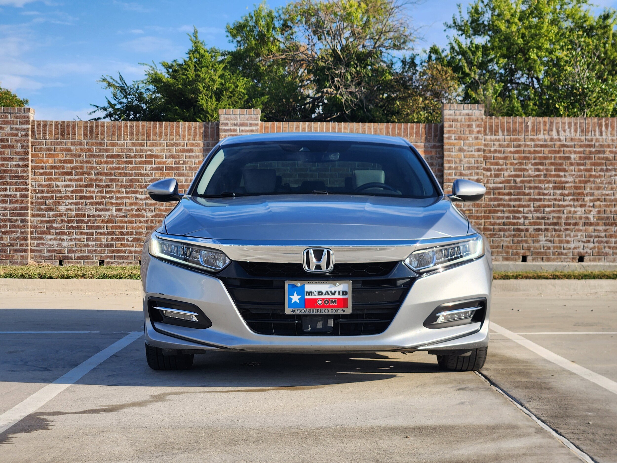 2018 Honda Accord Hybrid EX-L photo 2