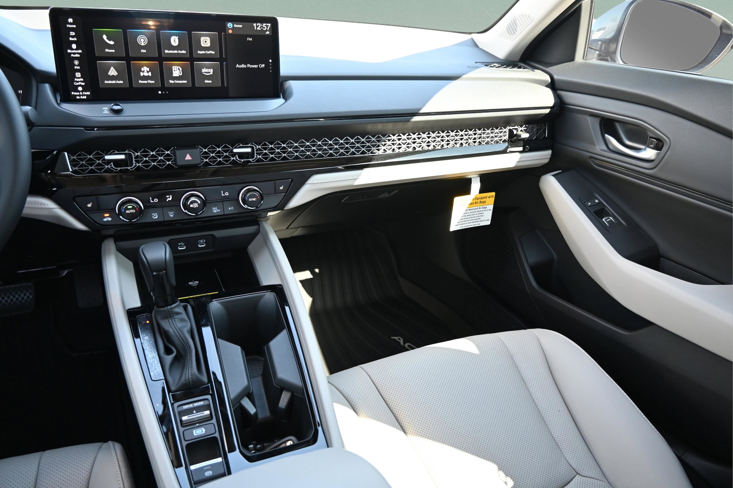 2025 Honda Accord Hybrid EX-L - Photo 11