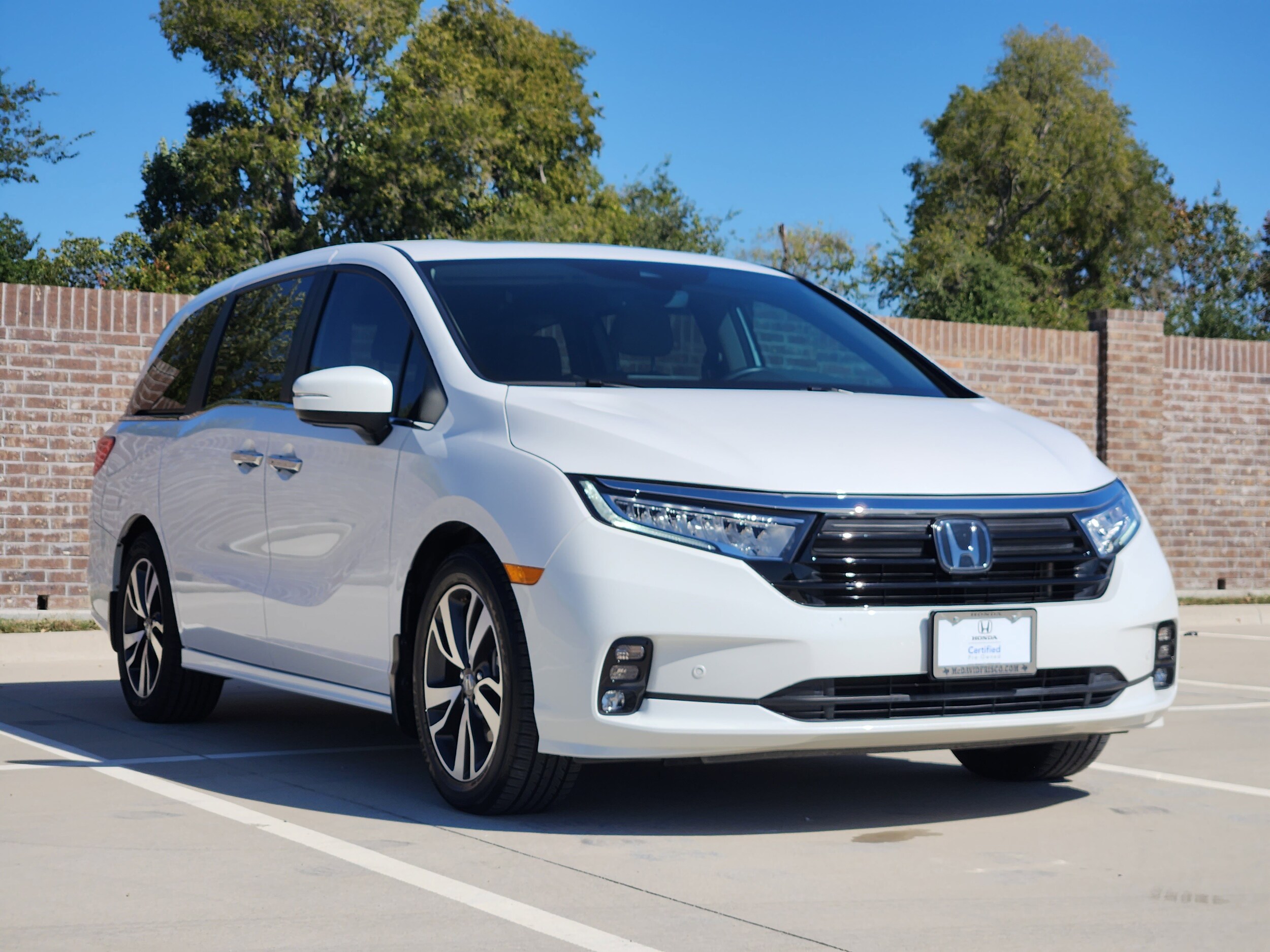 2024 Honda Odyssey Touring photo 3