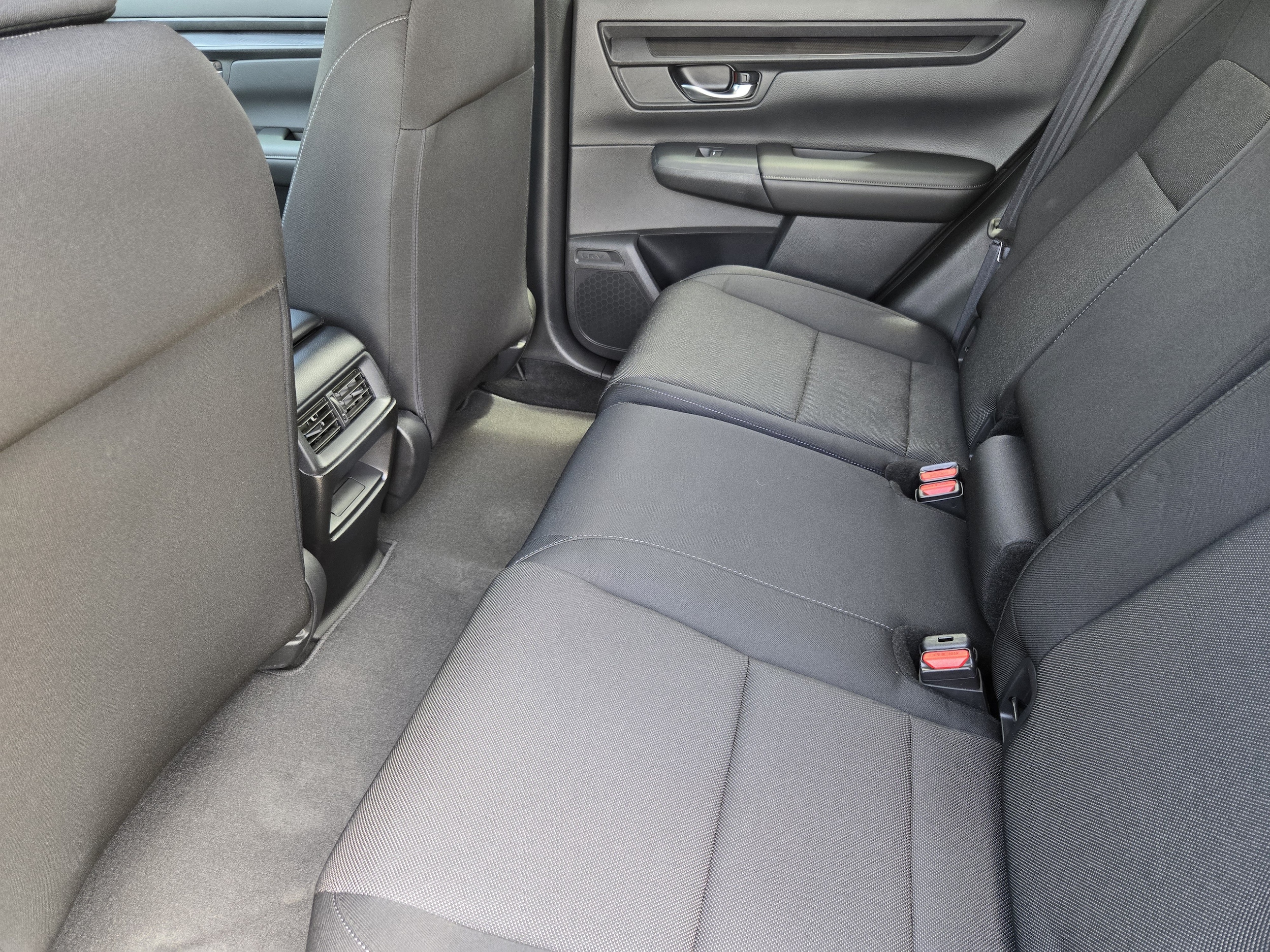 2025 Honda CR-V LX - Photo 31