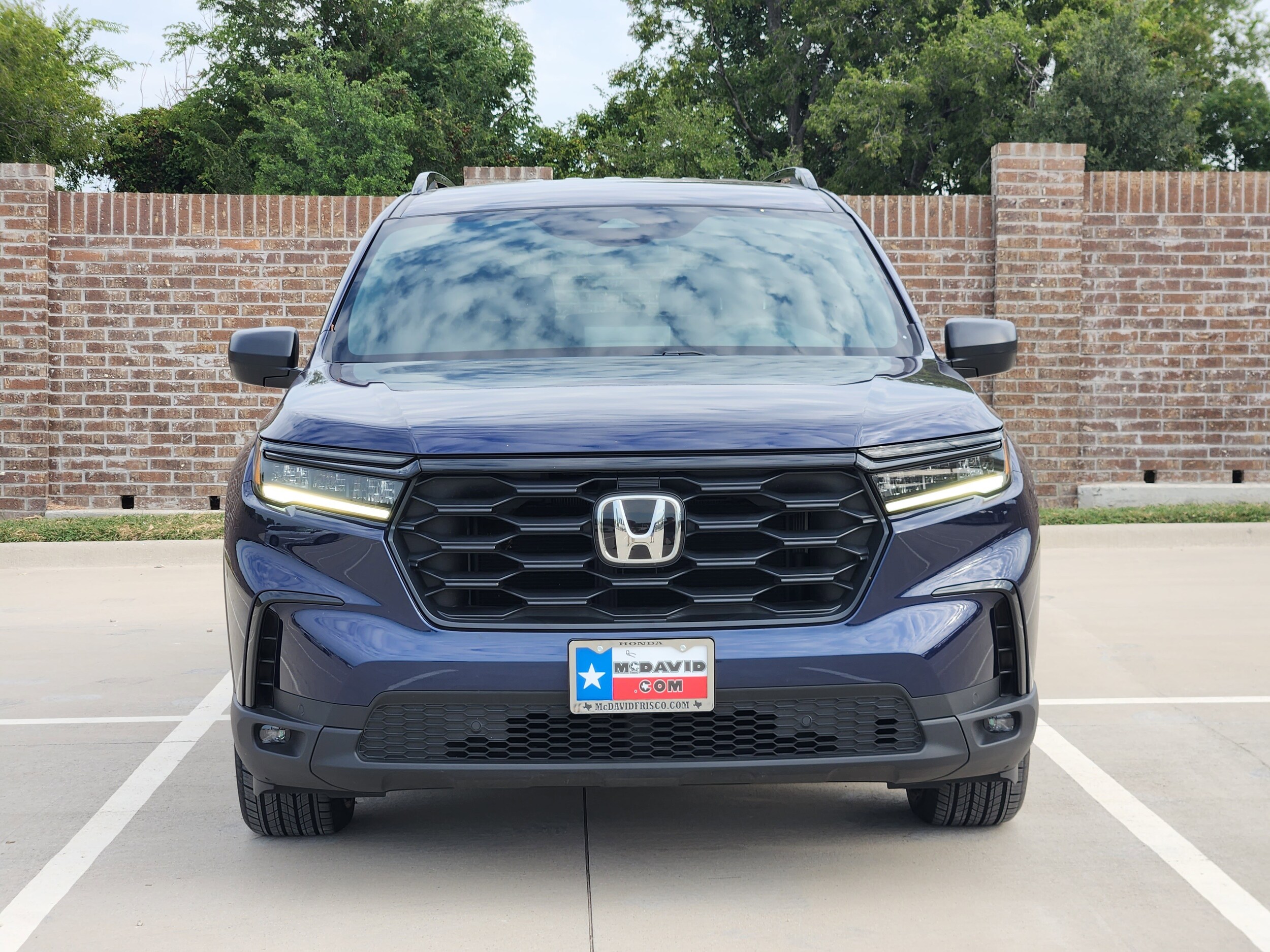 2025 Honda Pilot Sport photo 2