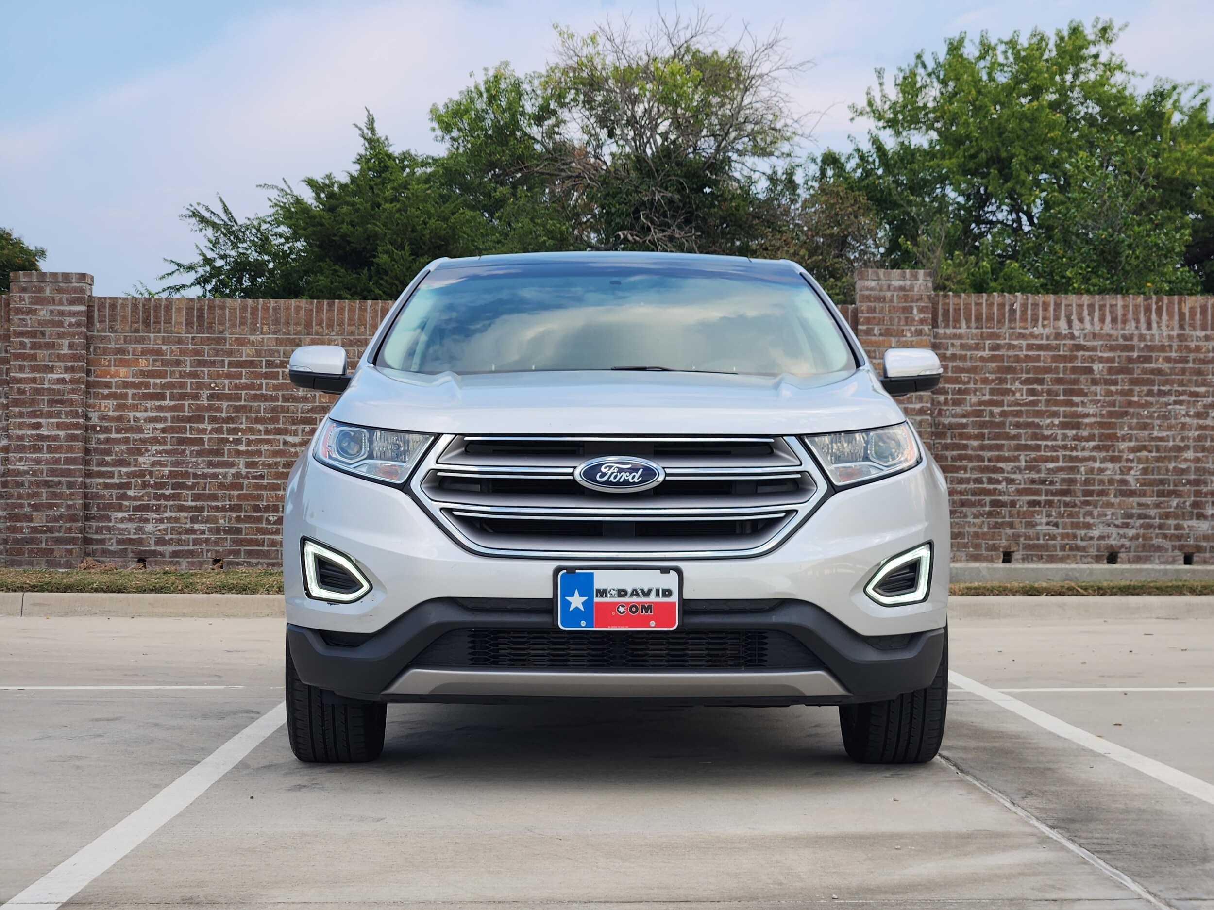 2018 Ford Edge Titanium photo 2