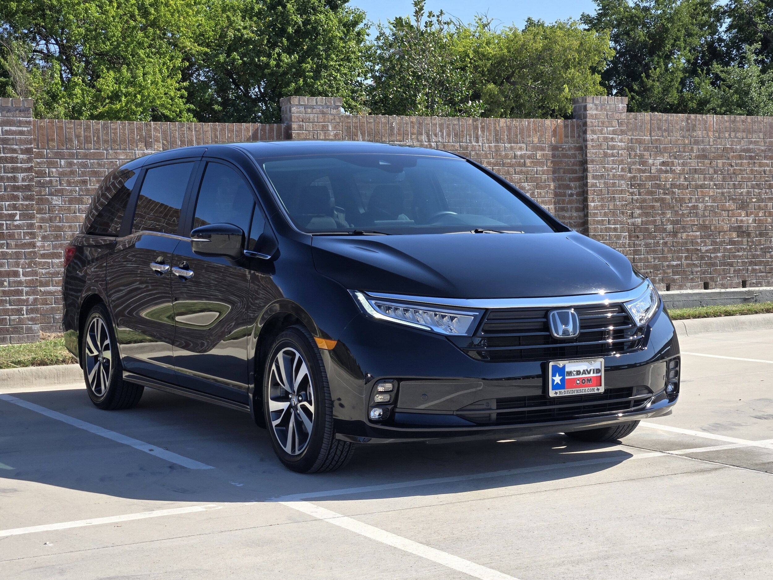 2024 Honda Odyssey Touring photo 3