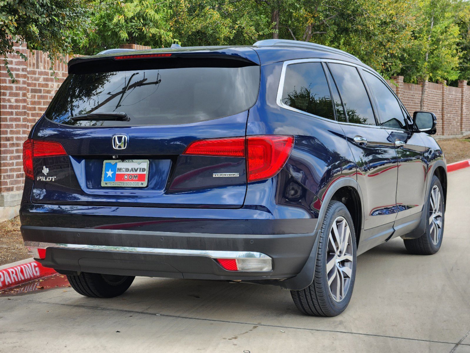 Used 2016 Honda Pilot Touring with VIN 5FNYF5H91GB003342 for sale in Frisco, TX