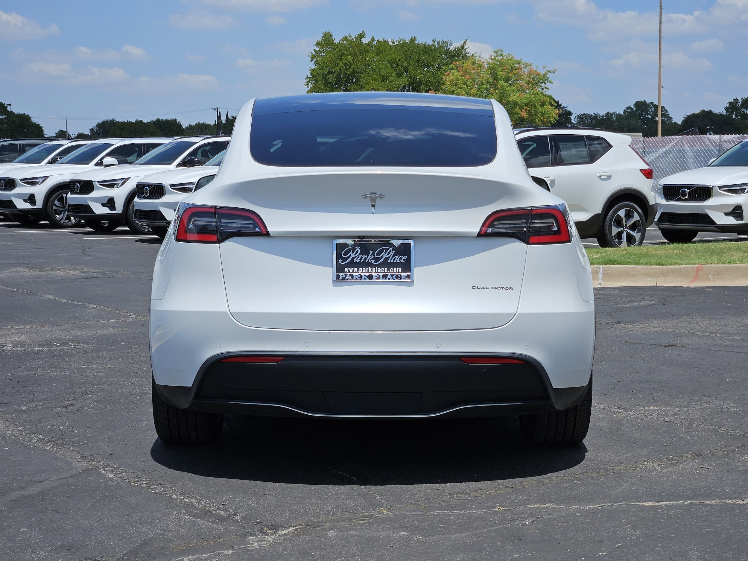 Used 2020 Tesla Model Y Long Range with VIN 5YJYGDEE2LF056666 for sale in Irving, TX