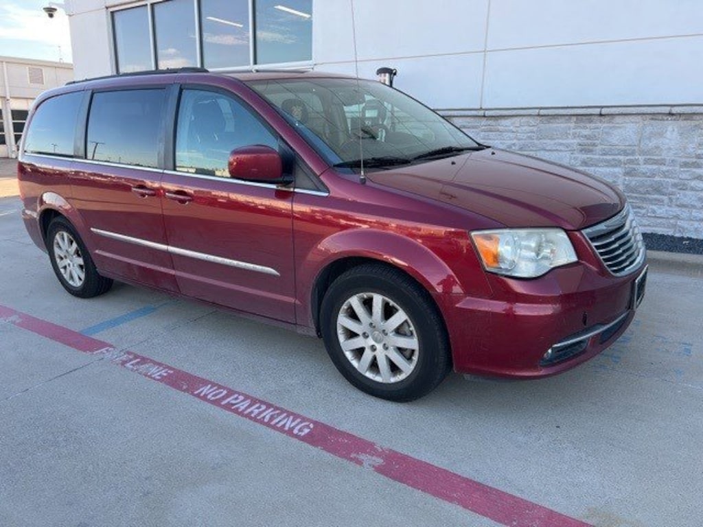 Used 2015 Chrysler Town & Country Touring Van