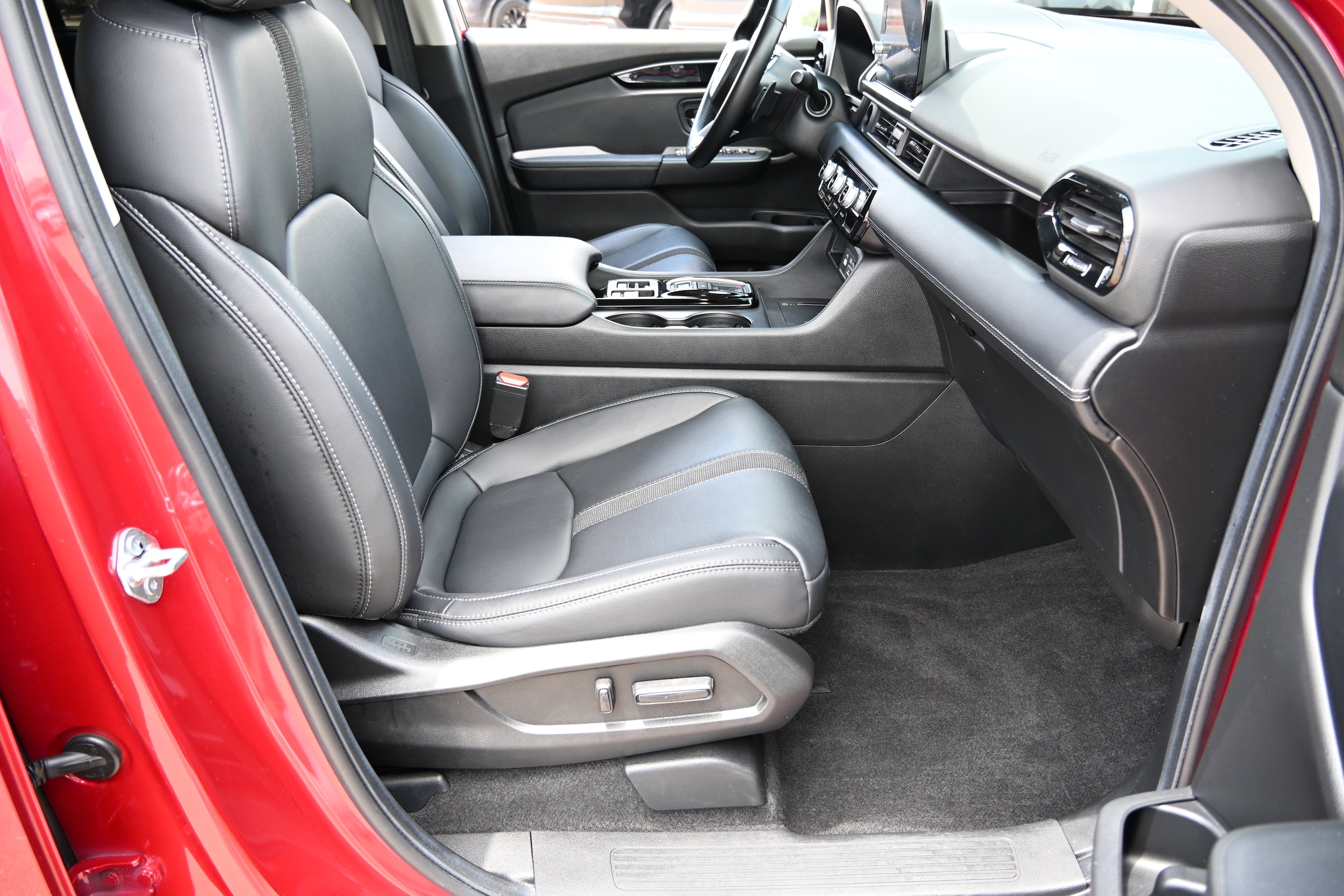 2025 Honda Pilot EX-L - Photo 17