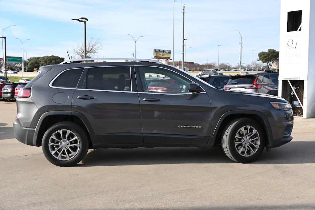 Used 2019 Jeep Cherokee Latitude Plus FWD SUV