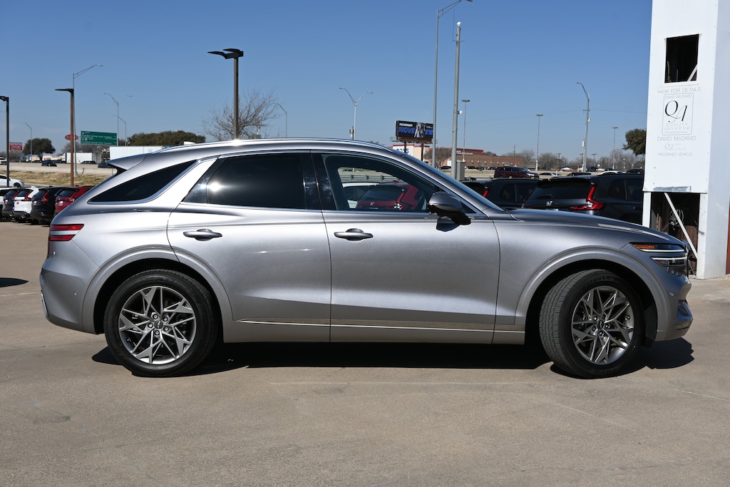 2022 GENESIS GV70 - Image 2