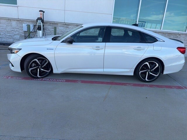 2022 Honda Accord Hybrid Sport photo 2