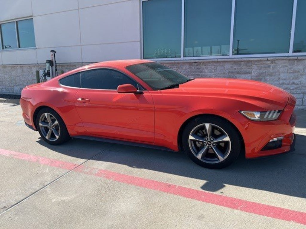 Used 2016 Ford Mustang V6 Coupe