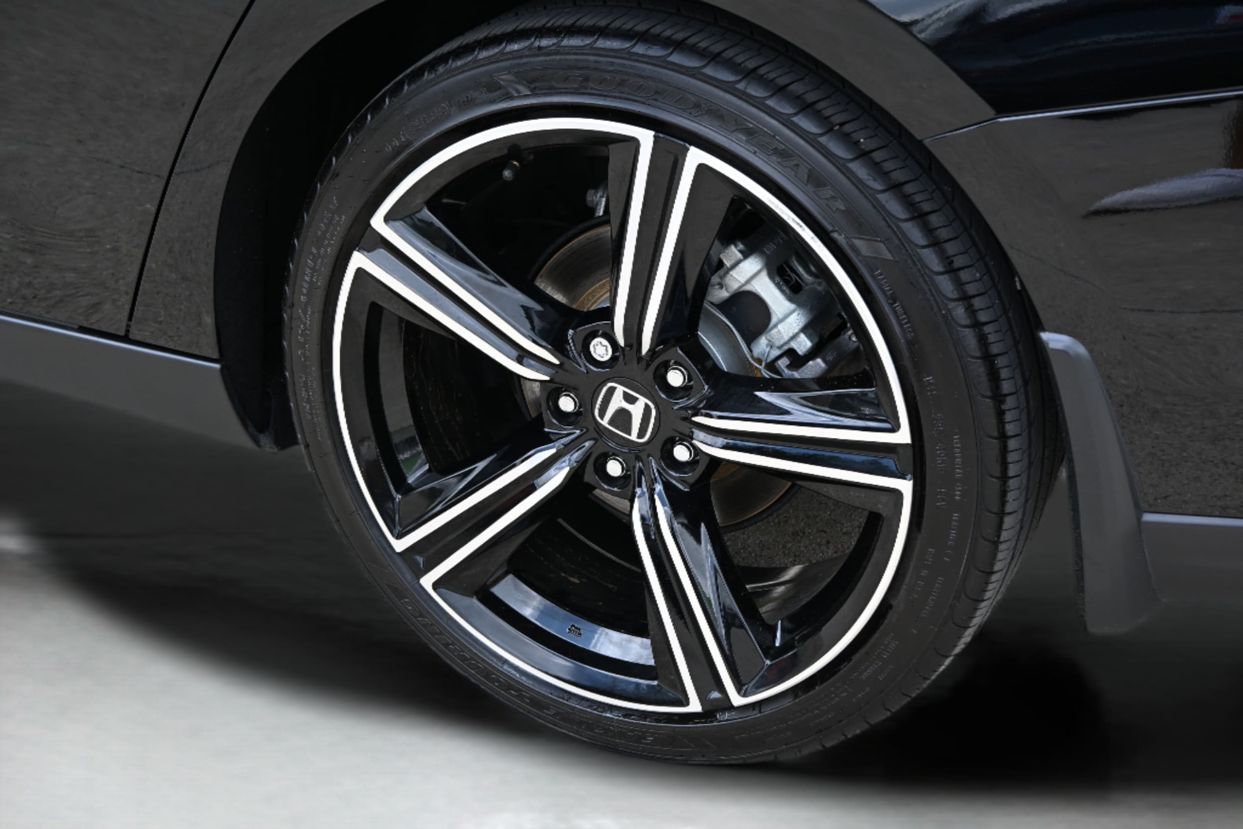 2025 Honda Accord Hybrid Sport - Photo 37