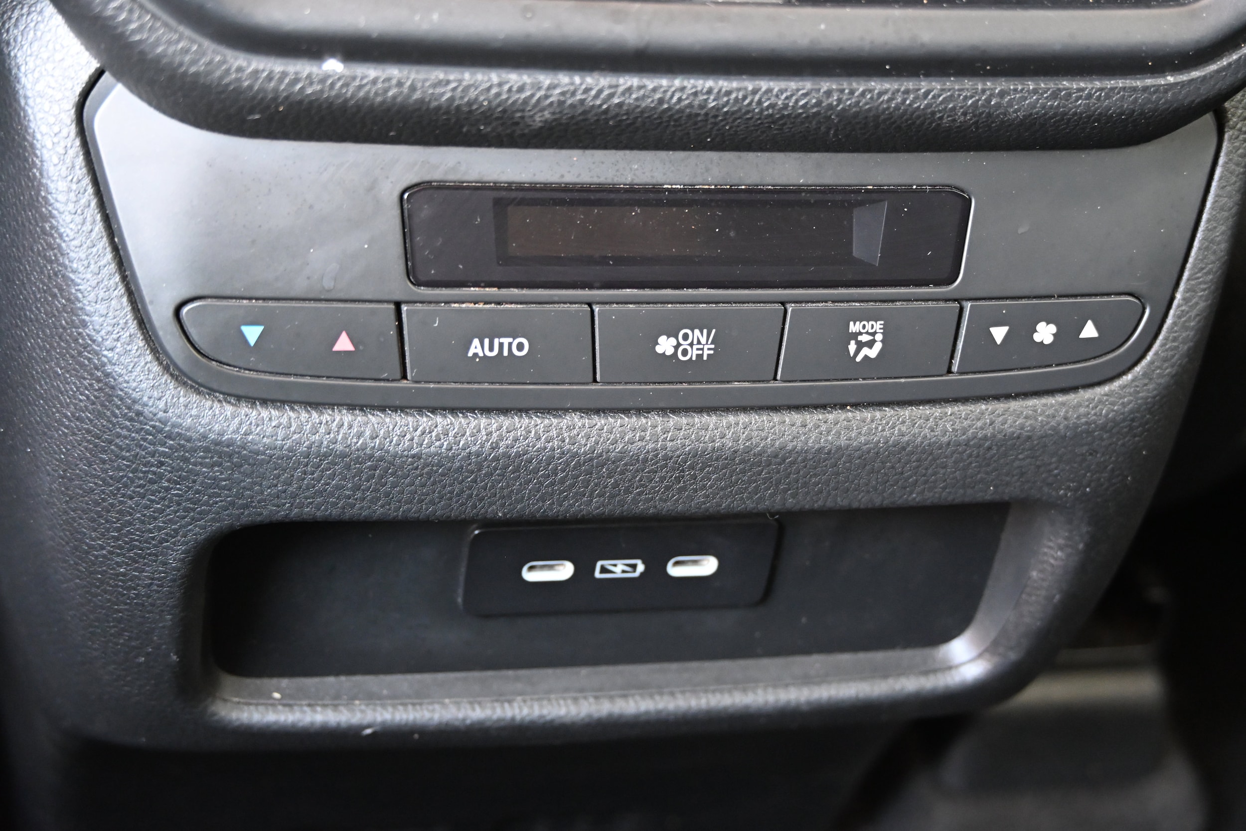 2025 Honda Pilot EX-L - Photo 12