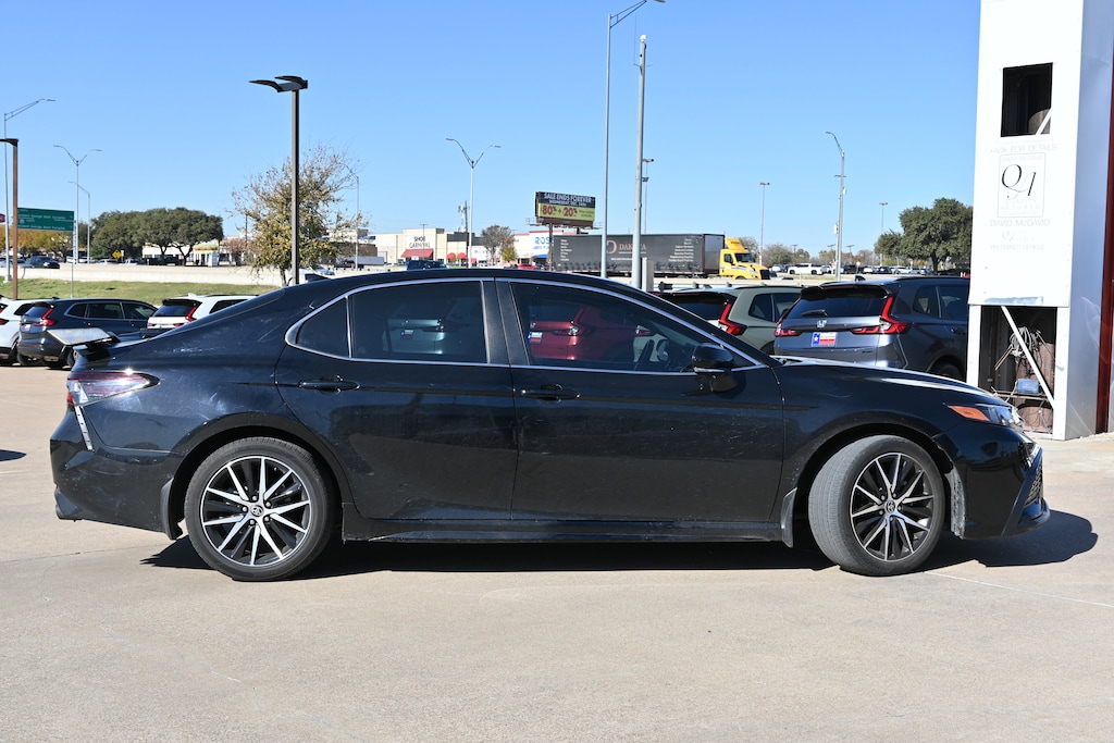 Used 2023 Toyota Camry SE Sedan