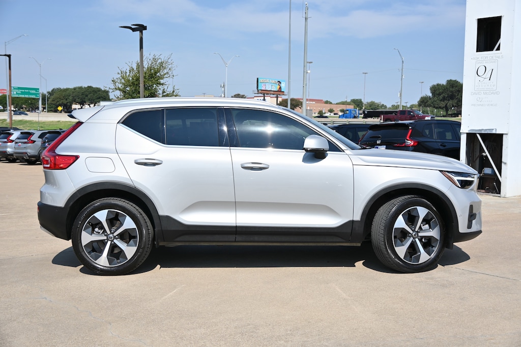 Used 2023 Volvo XC40 B5 AWD Plus Bright SUV
