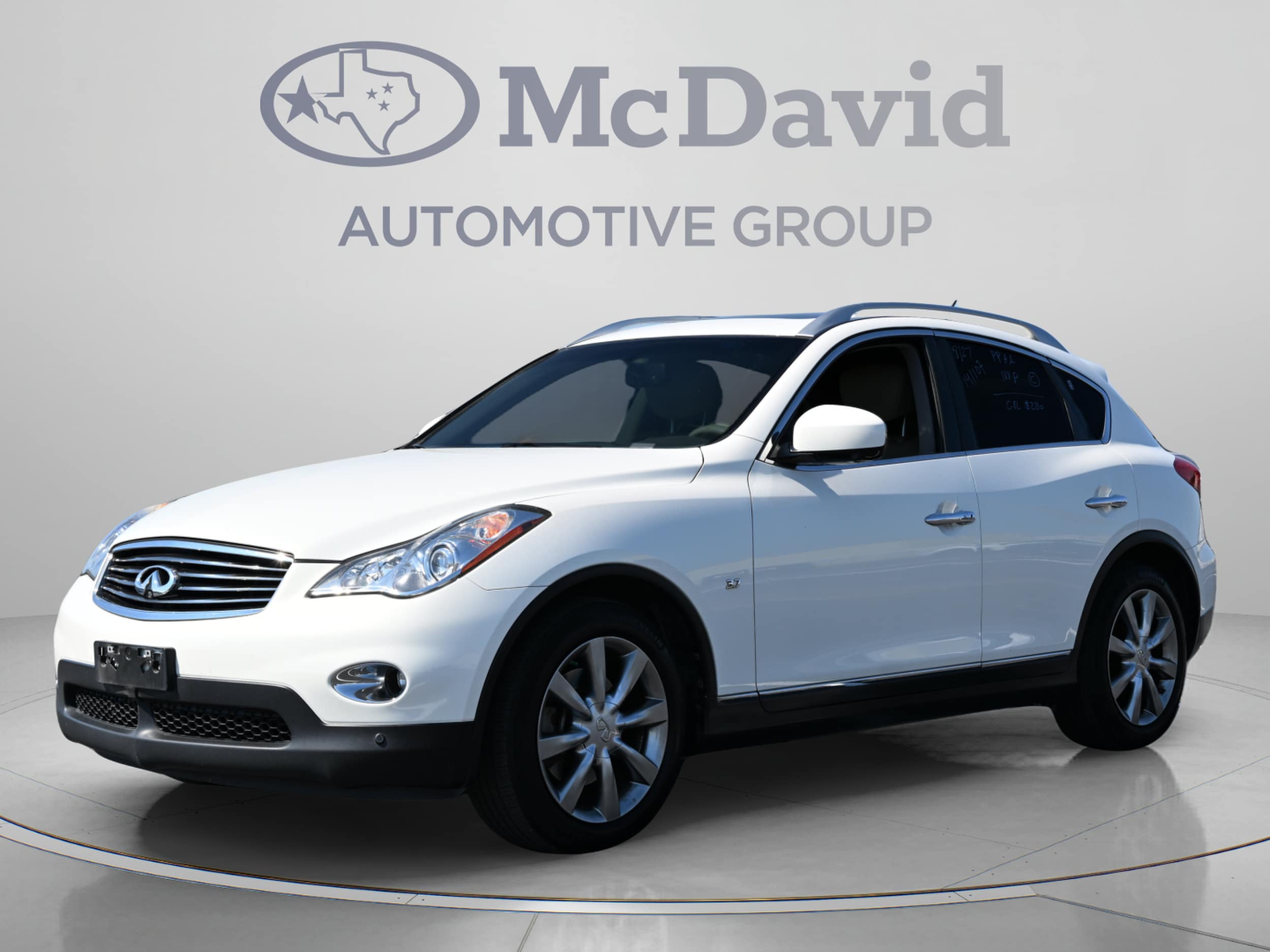 Pre-Owned 2015 INFINITI QX50 Journey