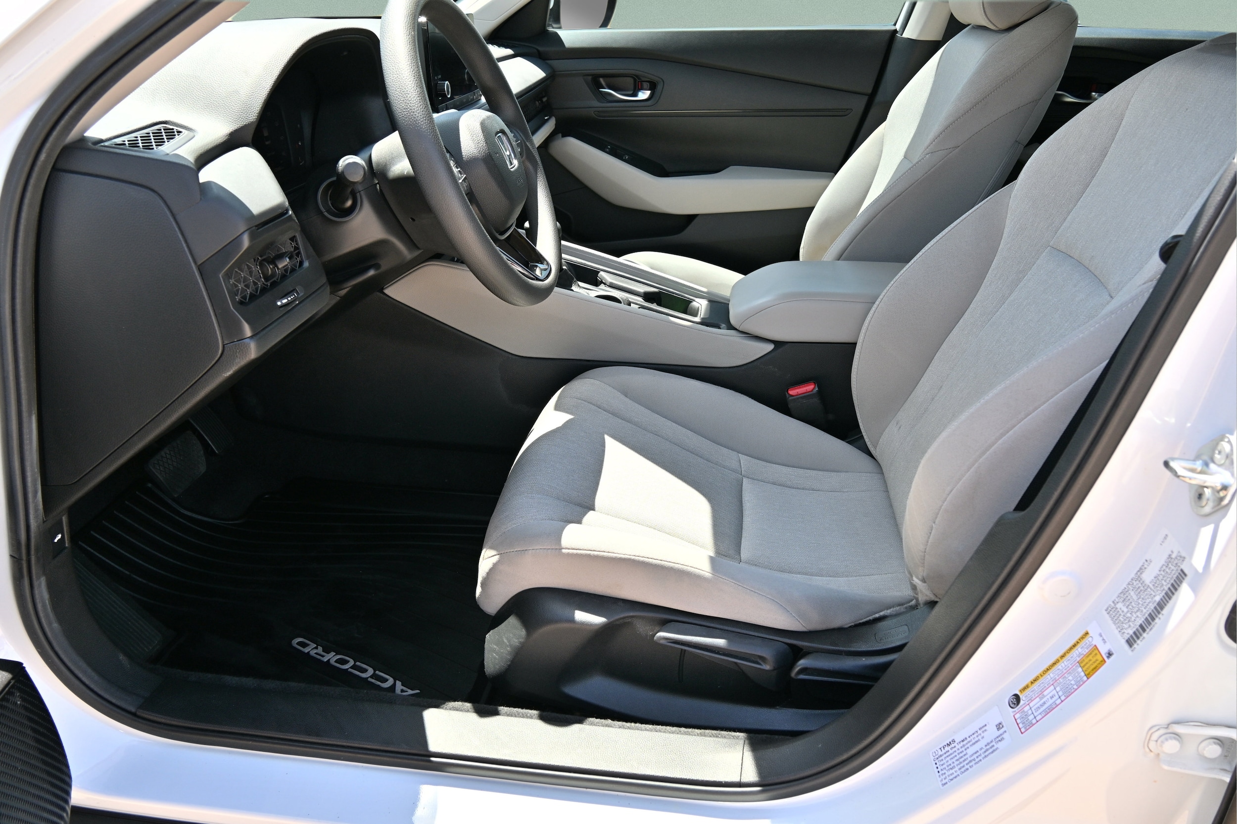 2024 Honda Accord LX - Photo 16