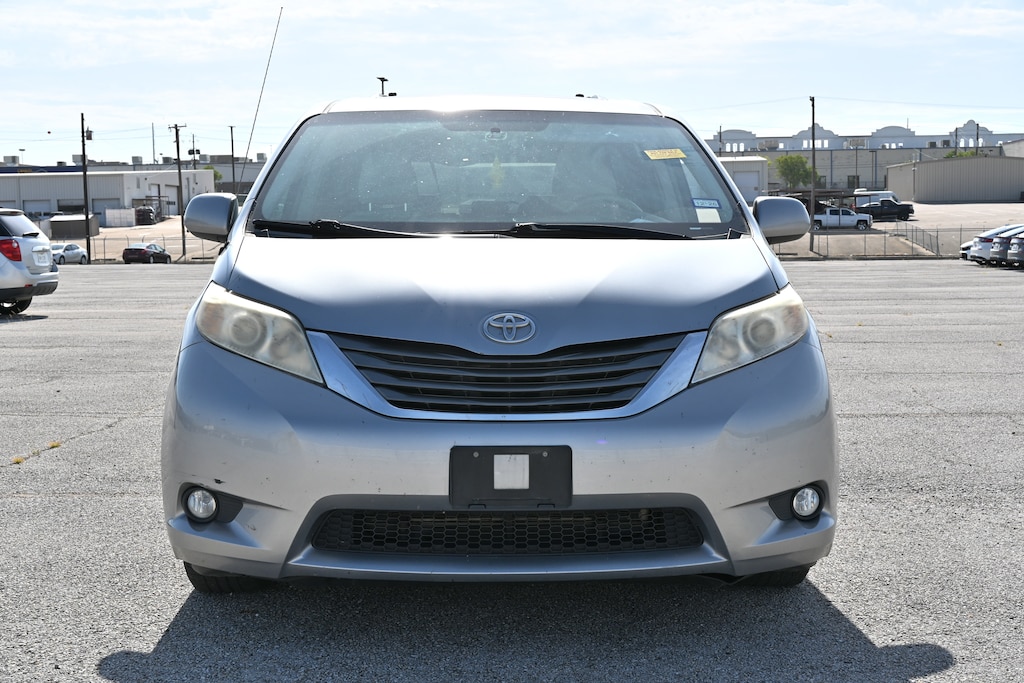 Used 2011 Toyota Sienna XLE V6 Van