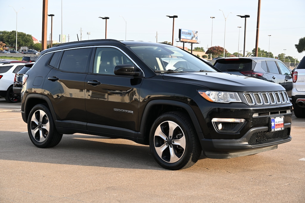 Used 2018 Jeep Compass Latitude FWD SUV