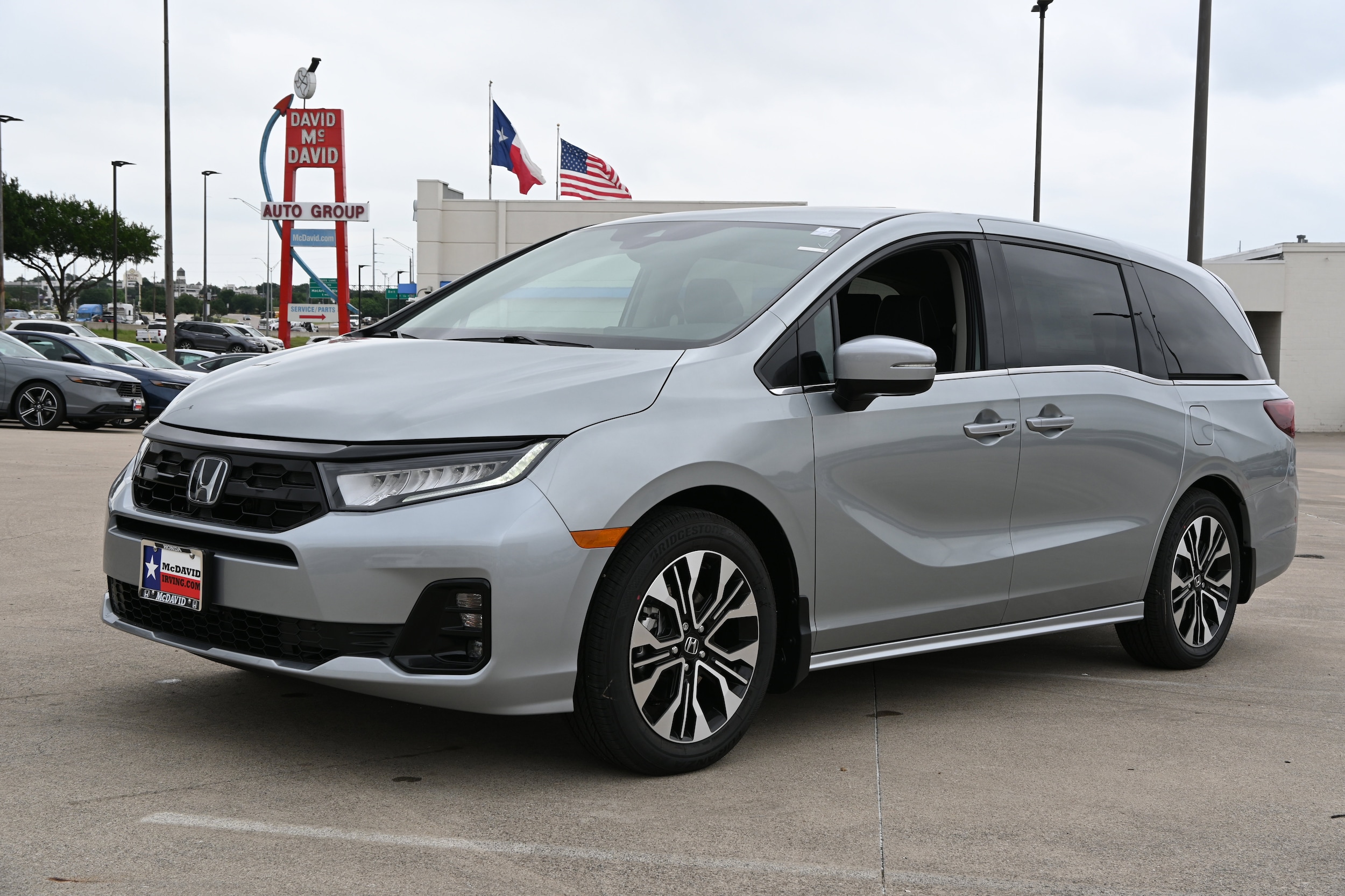 2026 Honda Odyssey Elite's photo