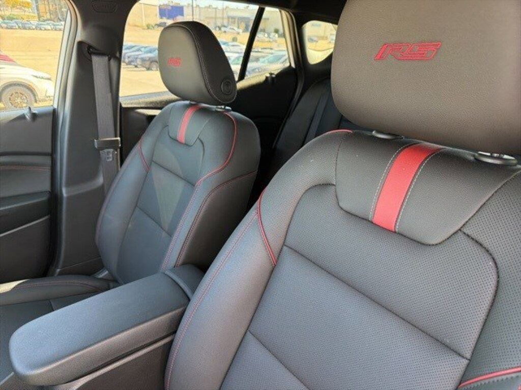 Used 2025 Chevrolet Trax 2RS SUV