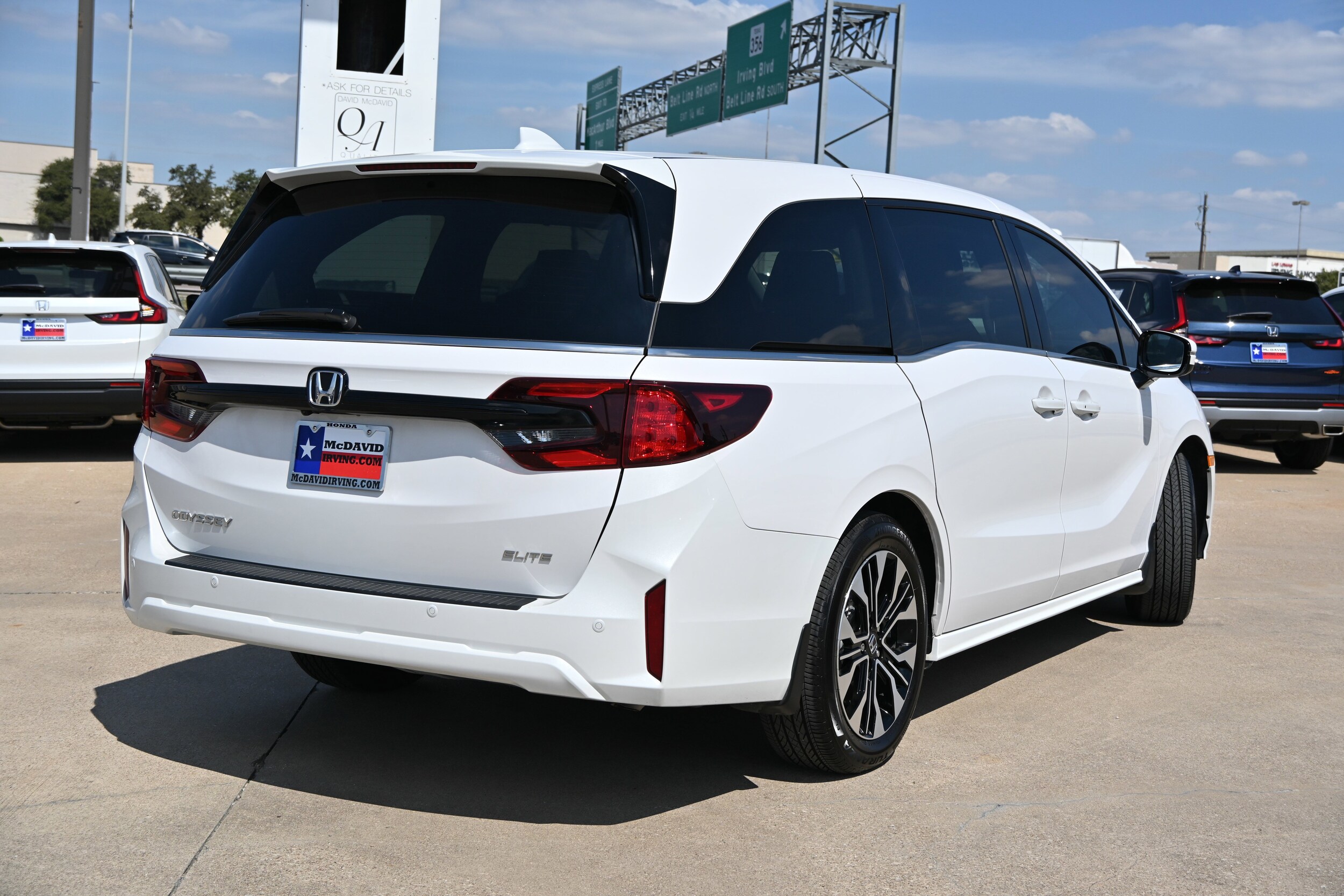 2025 Honda Odyssey Elite photo 3