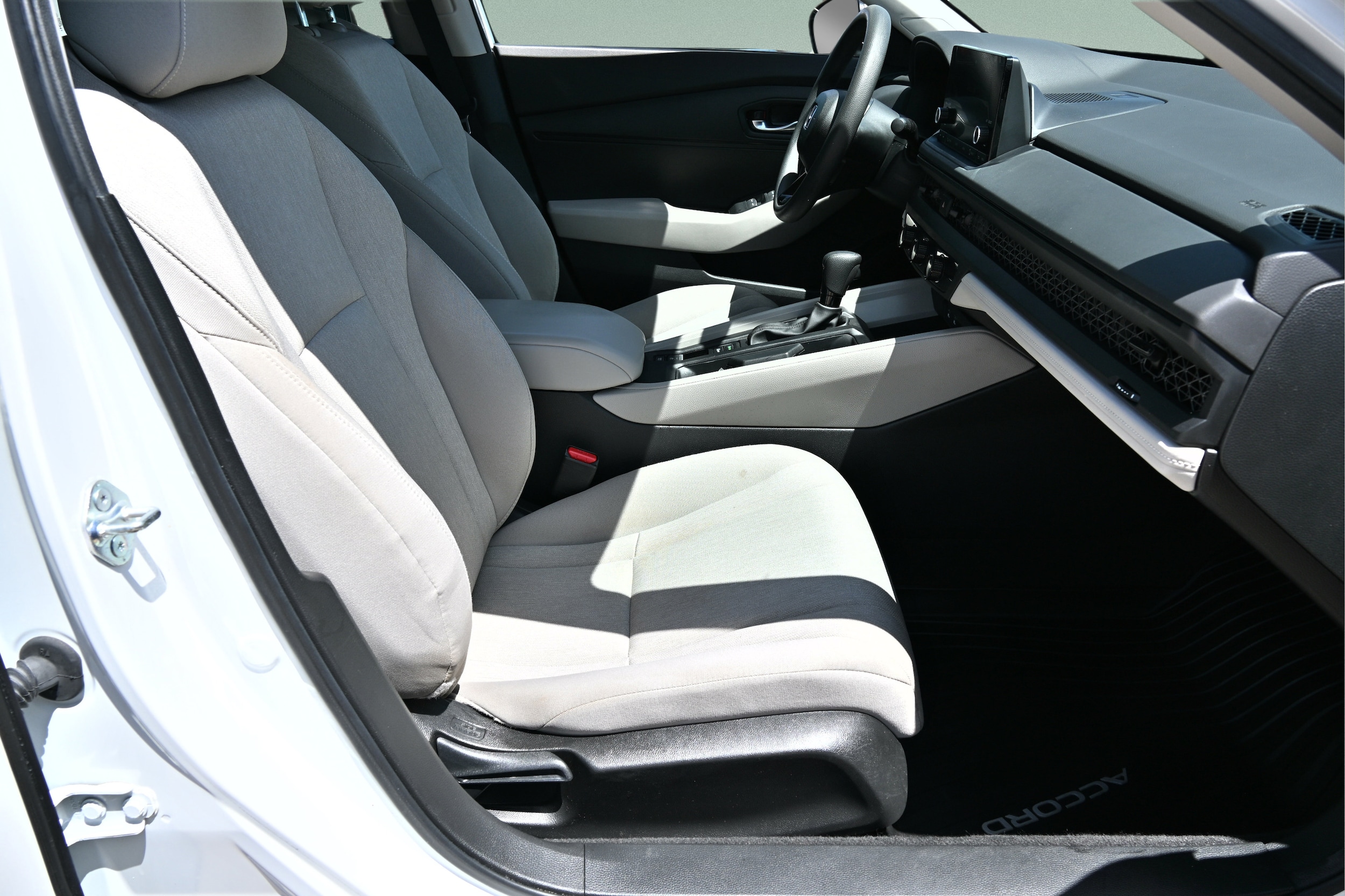 2024 Honda Accord LX - Photo 13