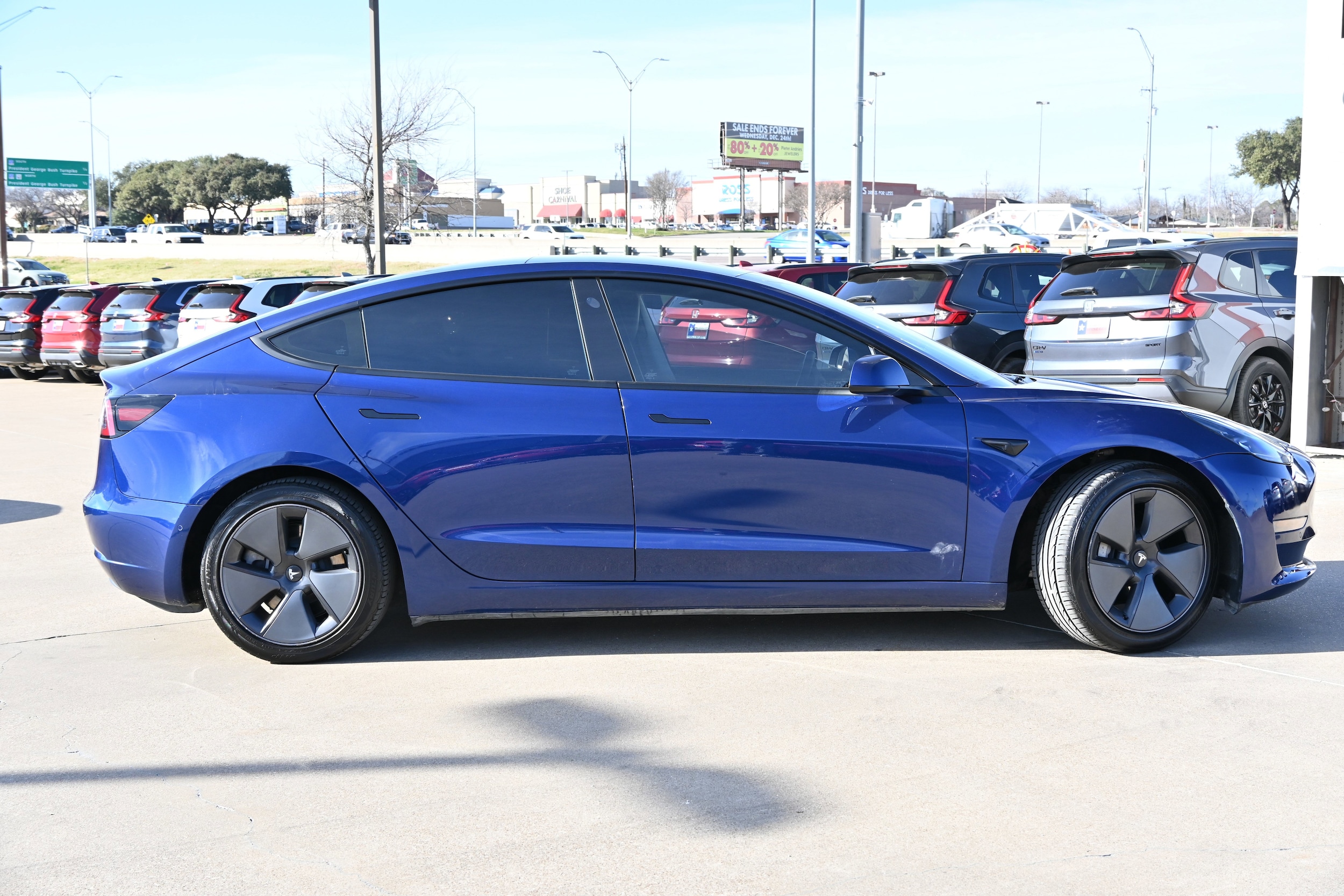Used 2021 Tesla Model 3 Base with VIN 5YJ3E1EA7MF977388 for sale in Irving, TX