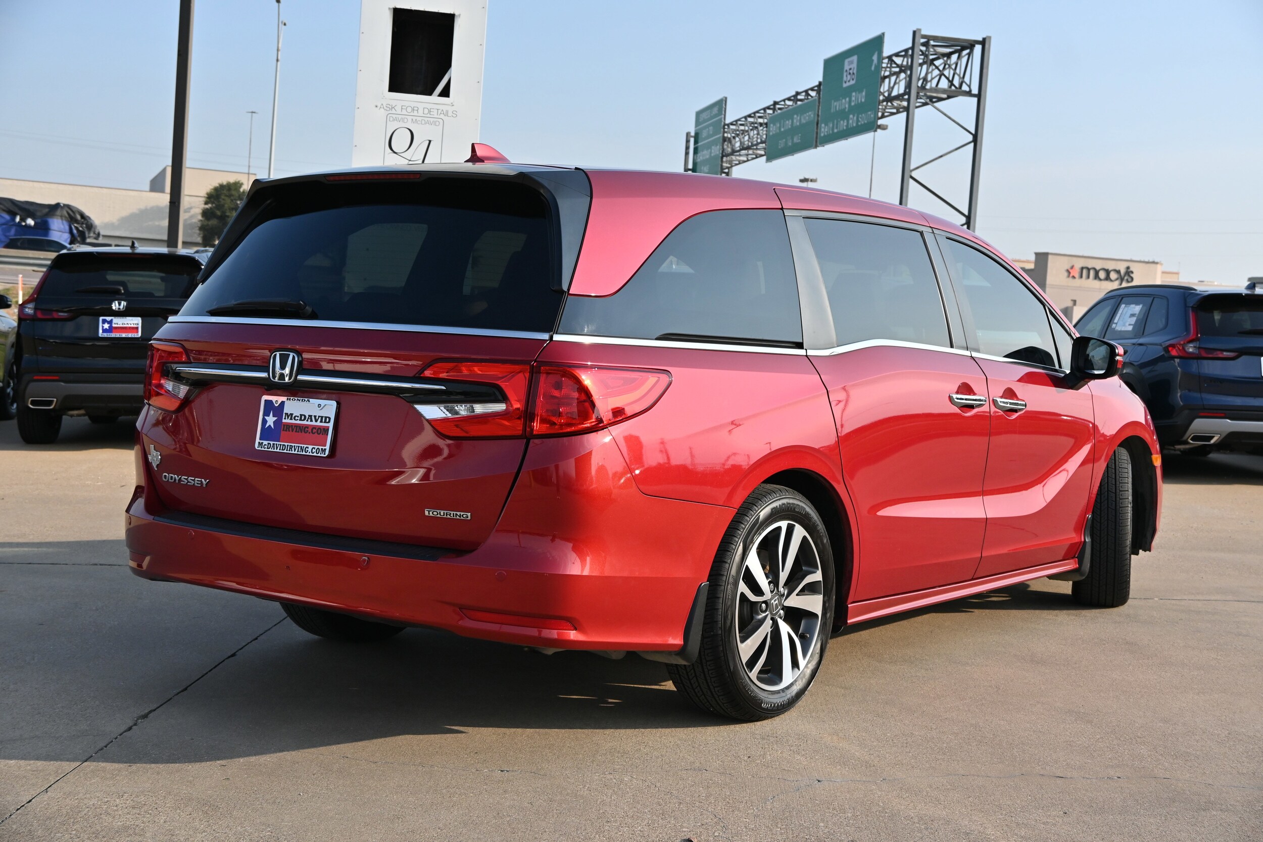2022 Honda Odyssey Touring photo 3