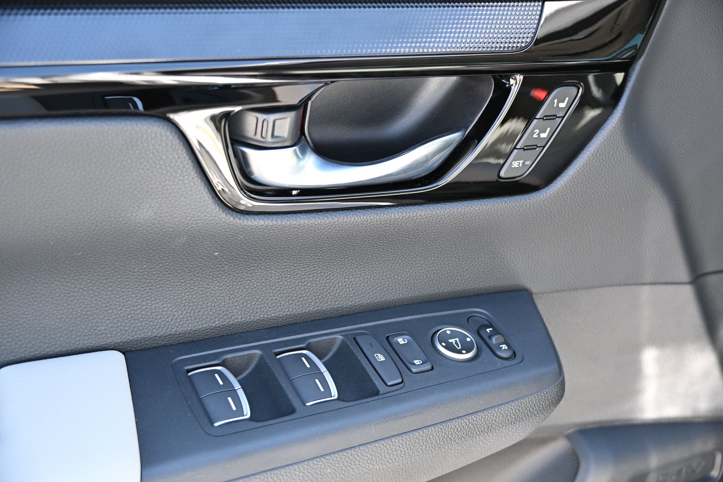 2025 Honda CR-V EX-L - Photo 22