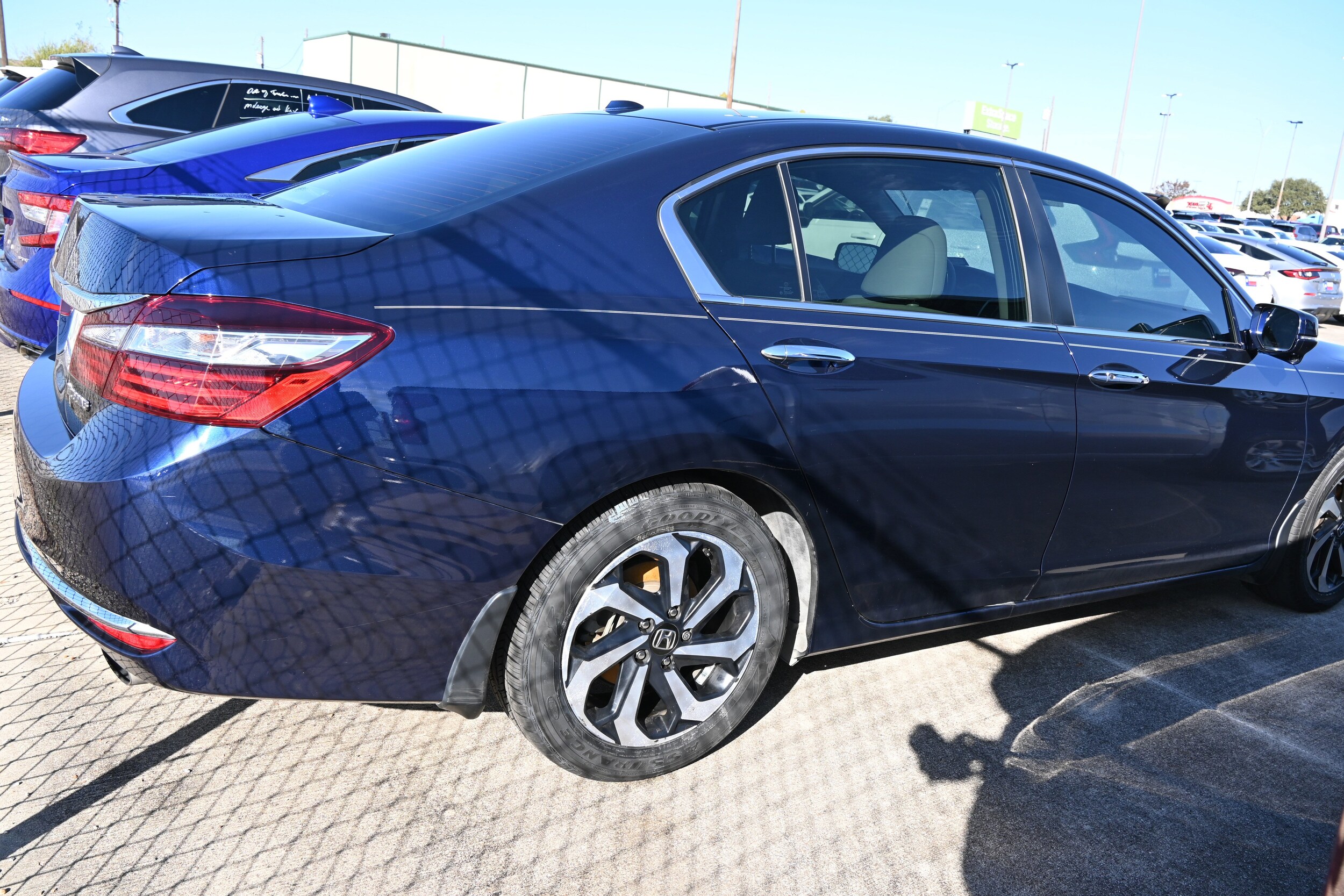 2017 Honda Accord EX-L photo 2