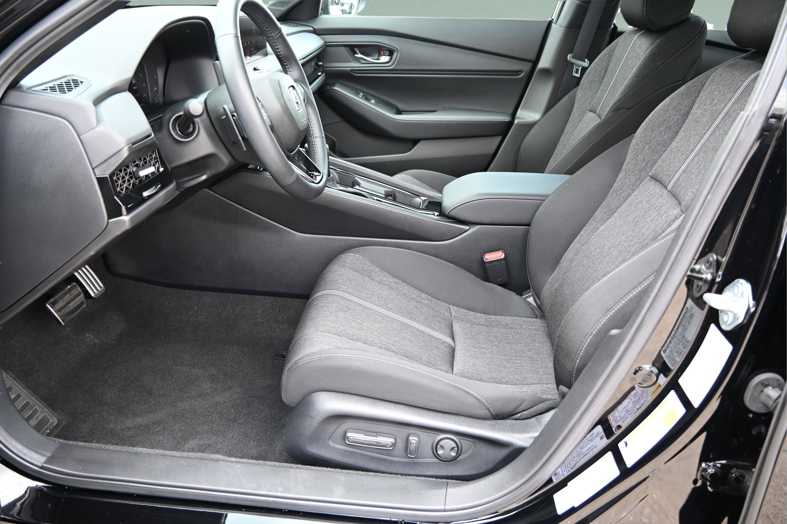 2025 Honda Accord Hybrid Sport - Photo 16