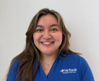 Staff member Arianna Gonzalez from ID_d3755f