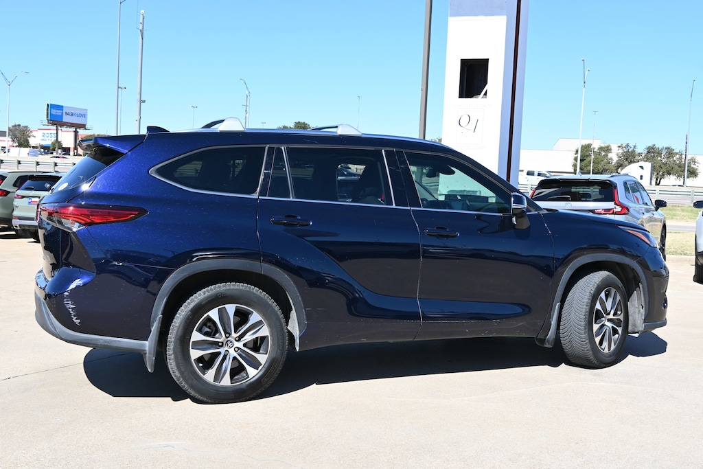 Used 2020 Toyota Highlander XLE SUV