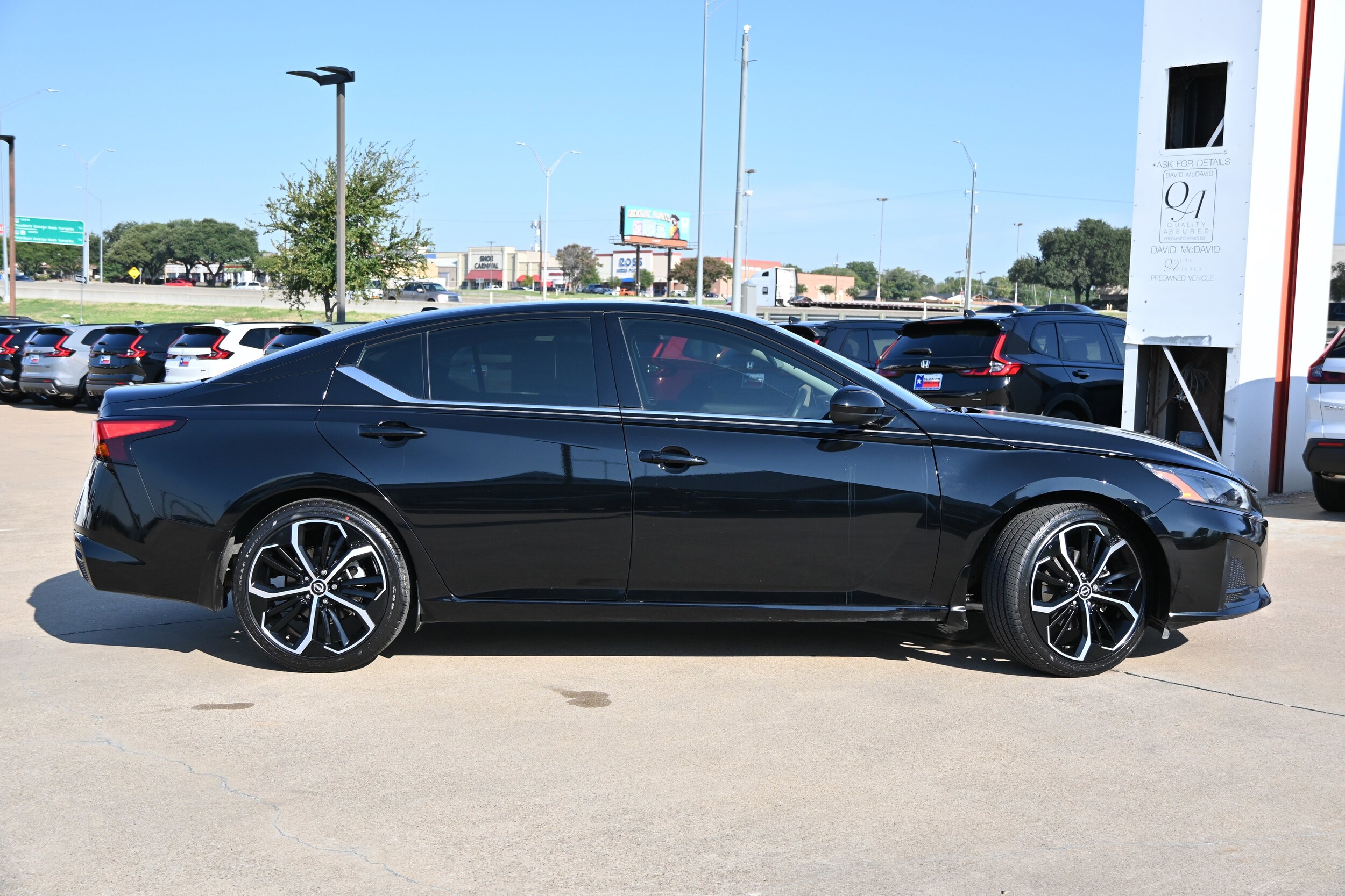 2024 Nissan Altima 2.5 SR photo 2